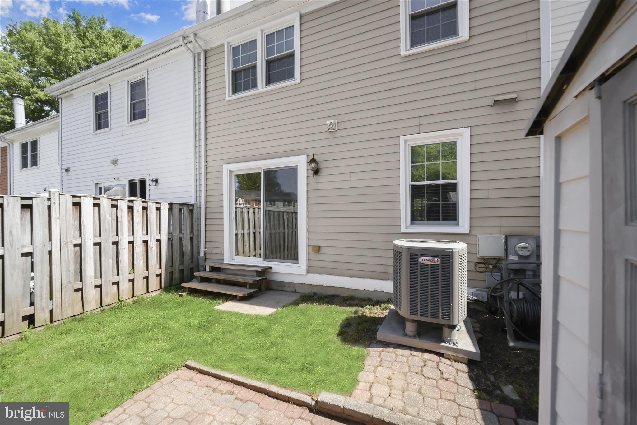 CROFTON SQUARE - Residential