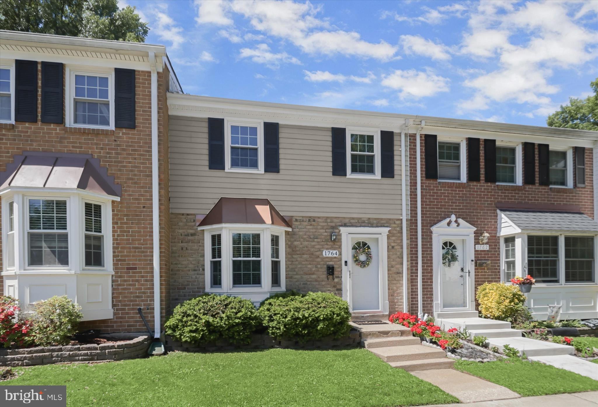CROFTON SQUARE - Residential
