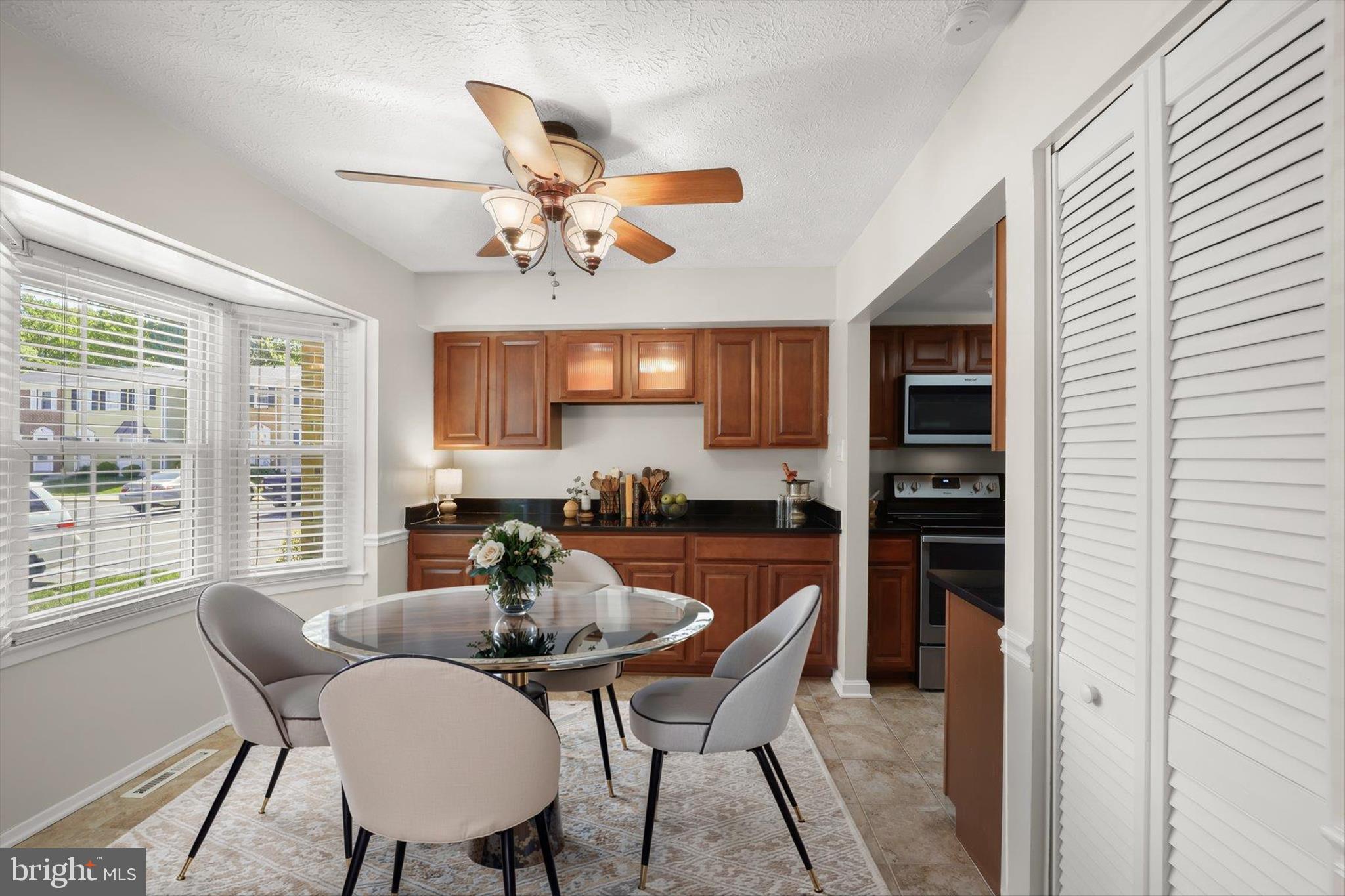 CROFTON SQUARE - Residential