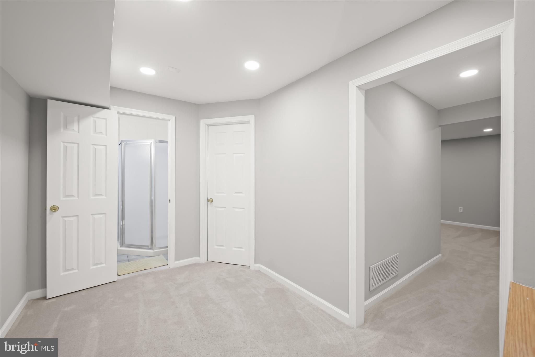 CROFTON SQUARE - Residential