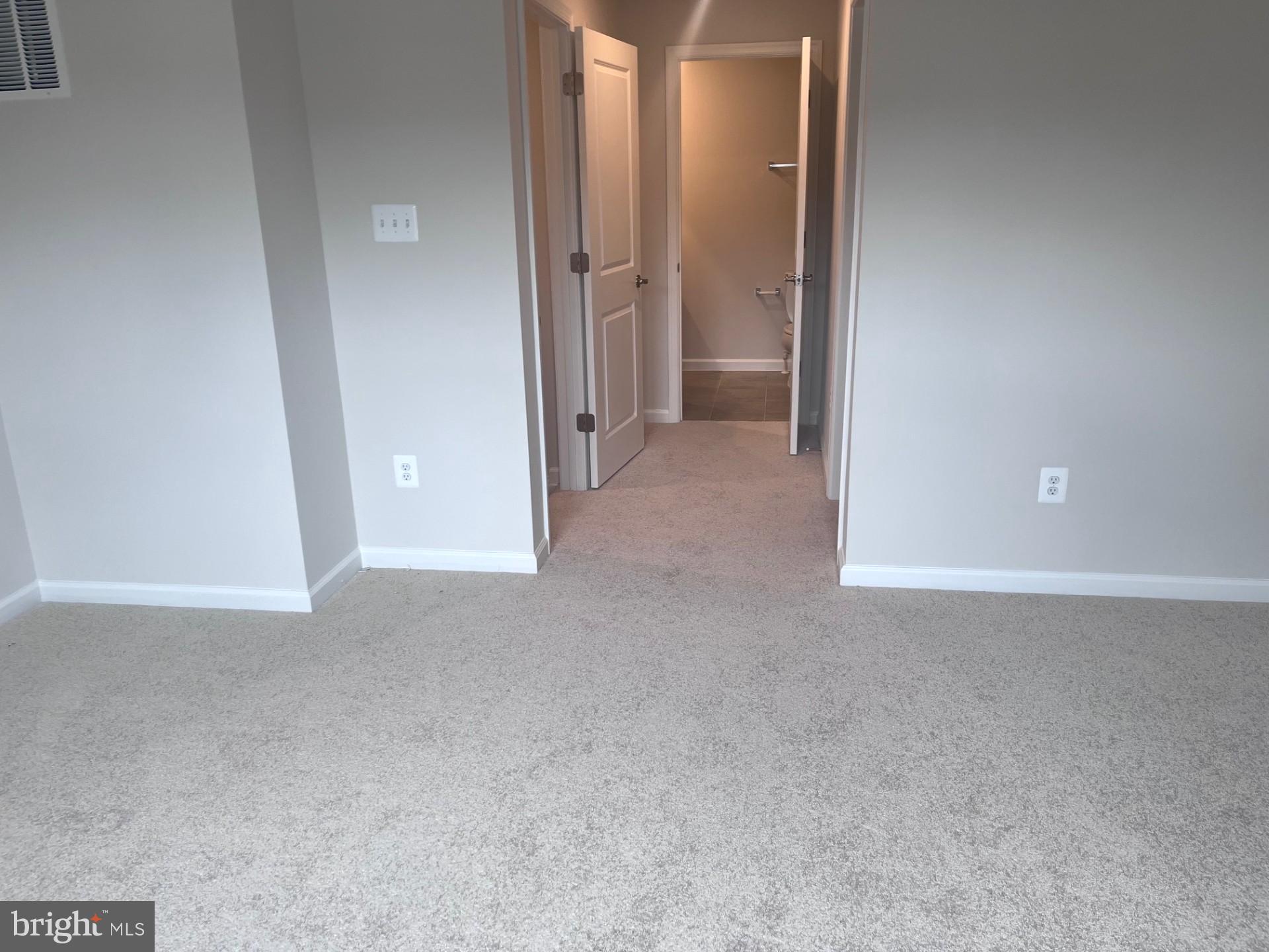 GATEWAY WEST - Residential Lease