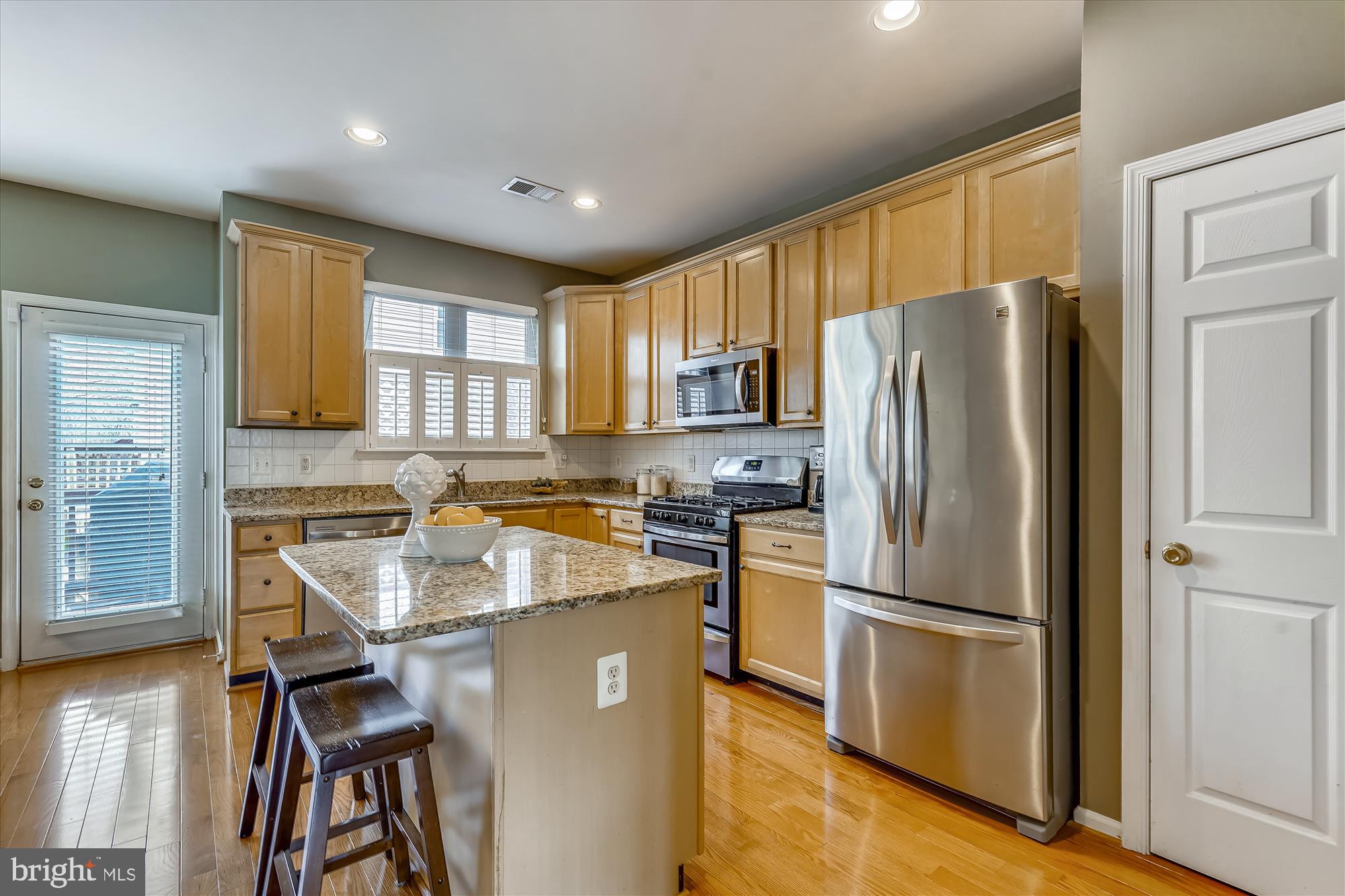 ISLAND CREEK - Residential