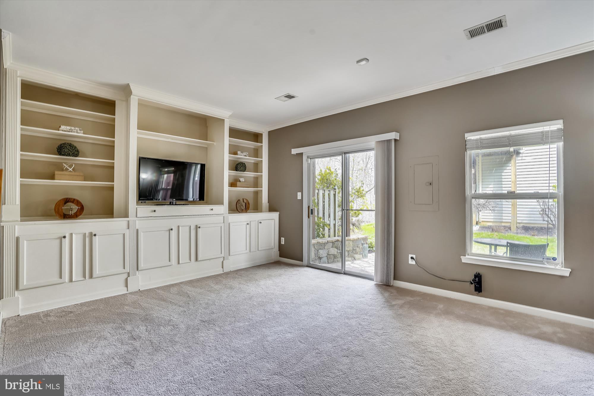 ISLAND CREEK - Residential