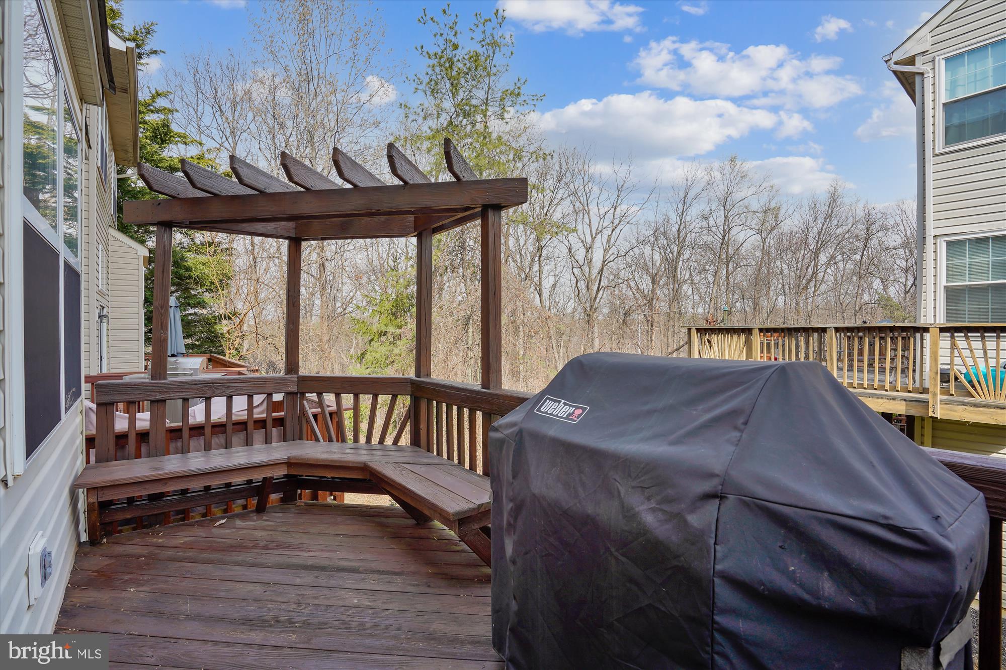 ISLAND CREEK - Residential