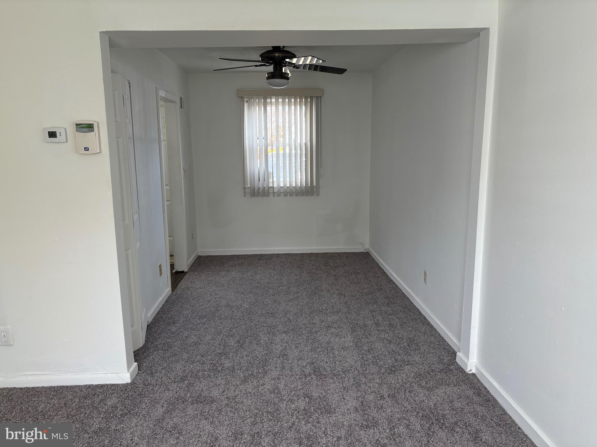 IVERSON SQUARE - Residential