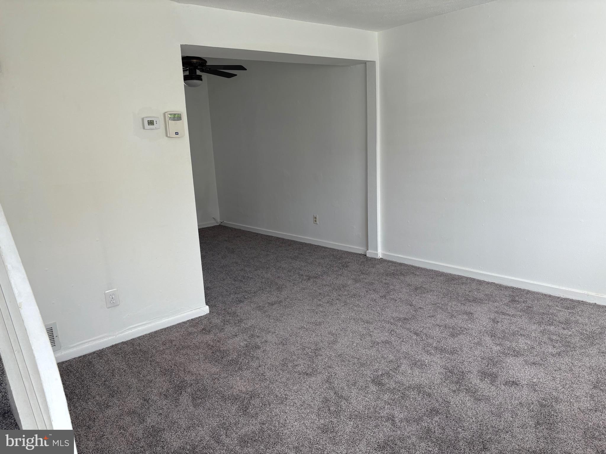 IVERSON SQUARE - Residential