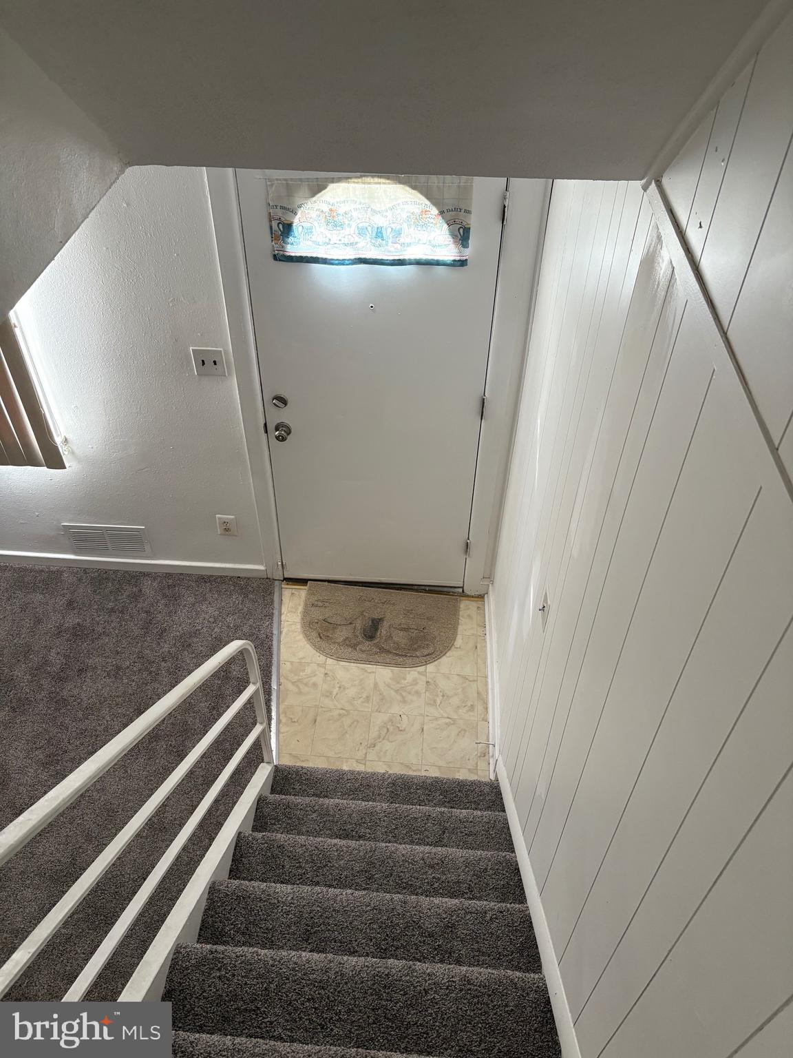 IVERSON SQUARE - Residential