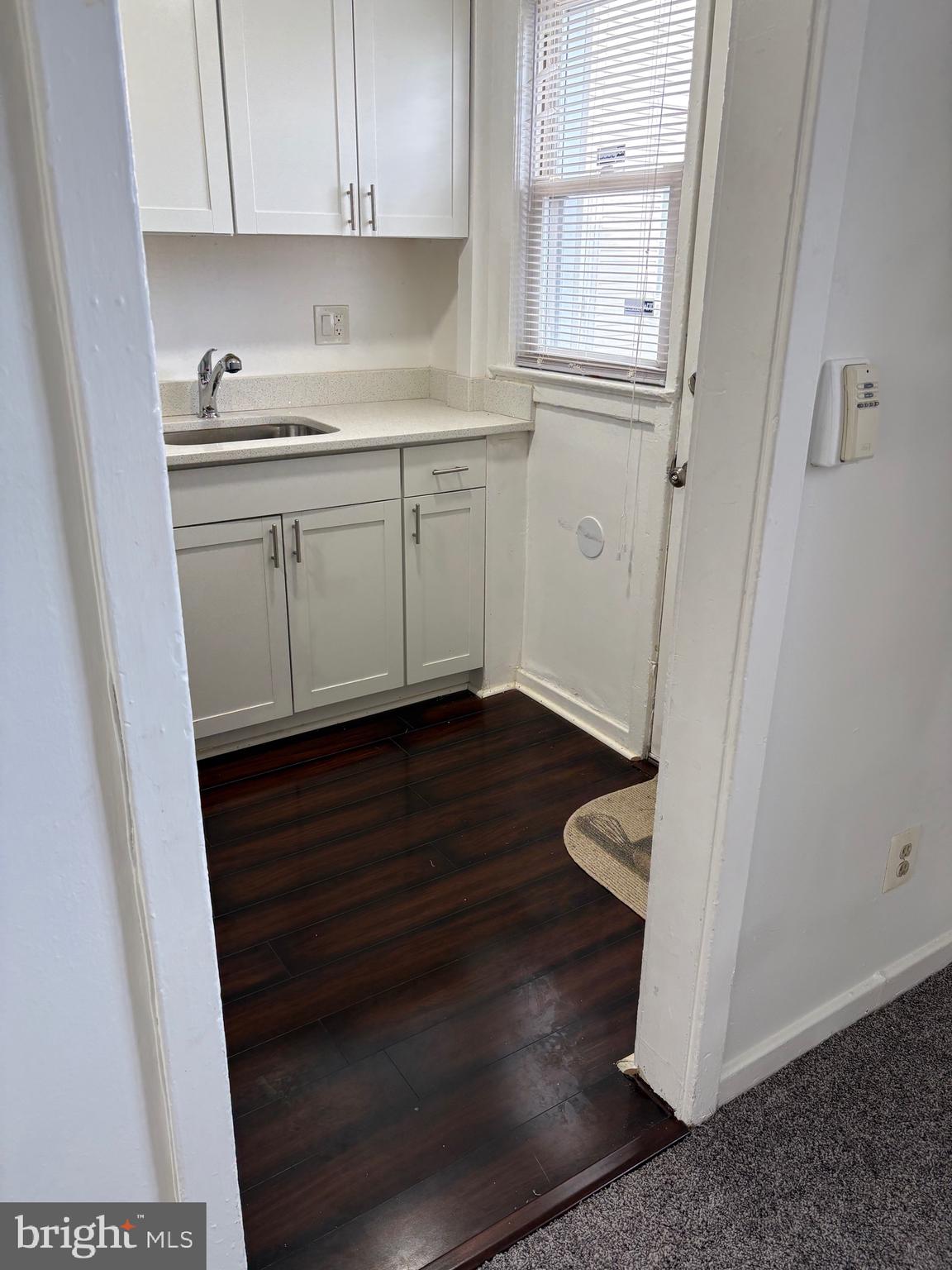 IVERSON SQUARE - Residential