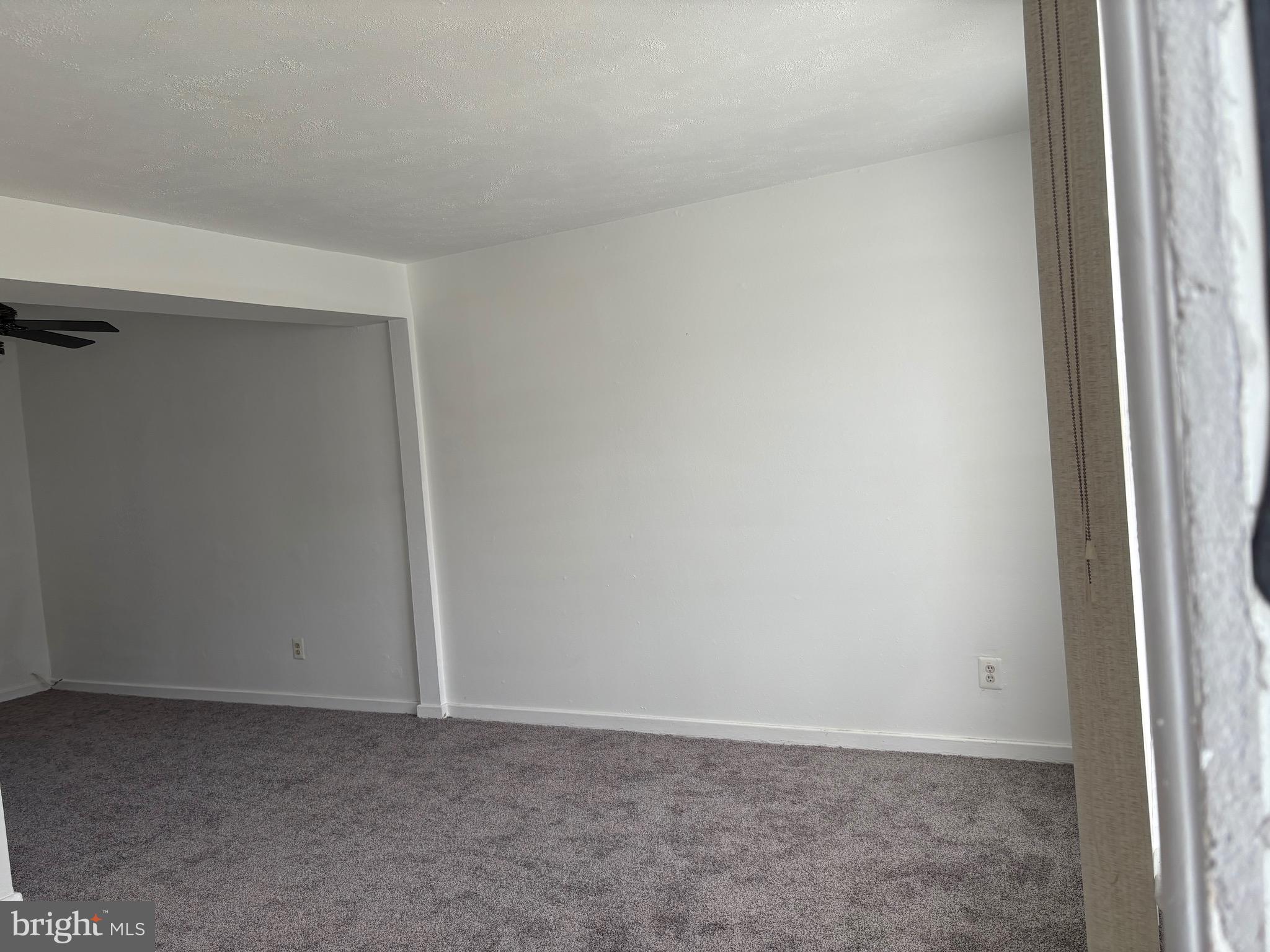 IVERSON SQUARE - Residential