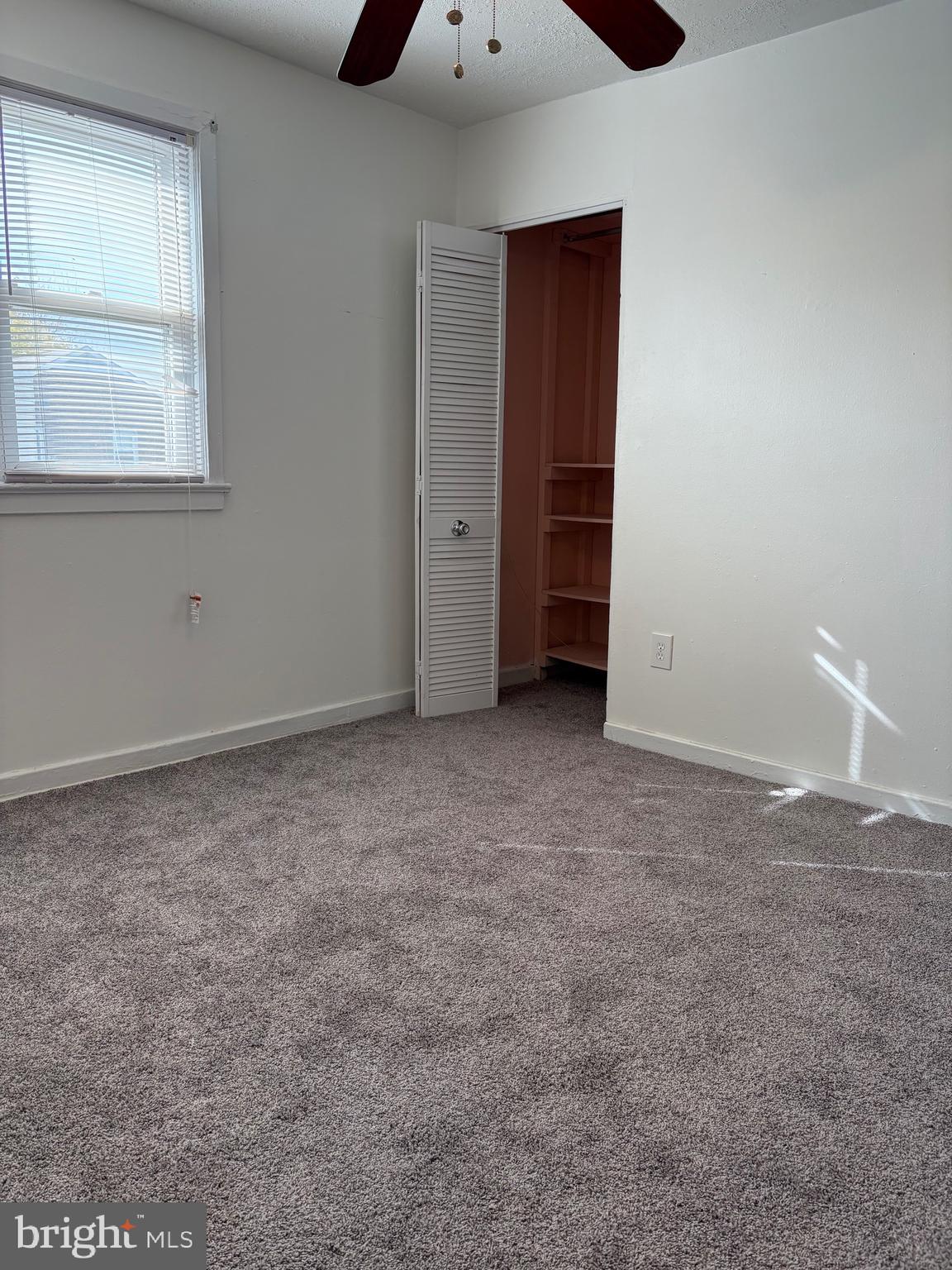 IVERSON SQUARE - Residential