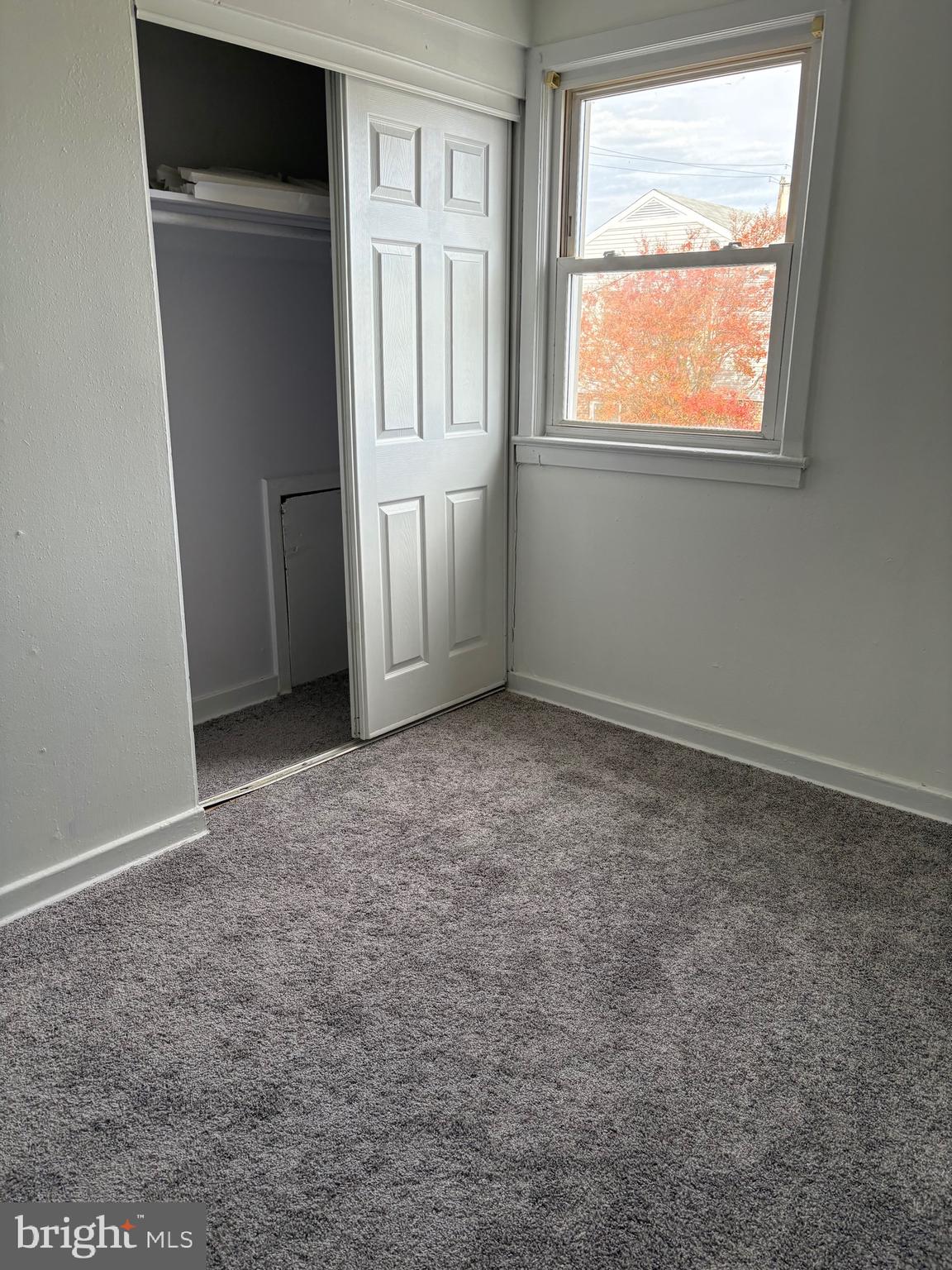 IVERSON SQUARE - Residential