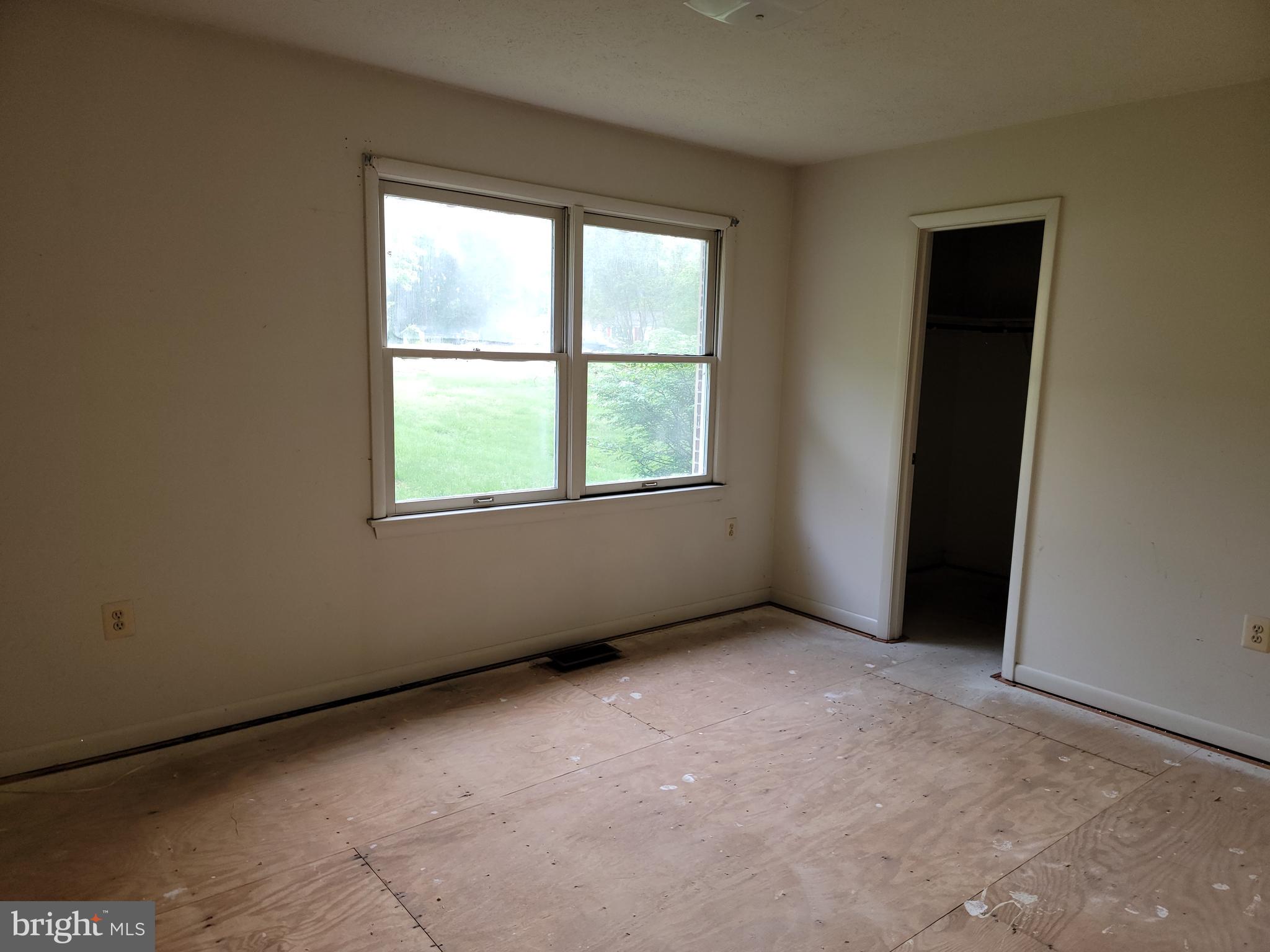 BEVERLY ESTATES - Residential