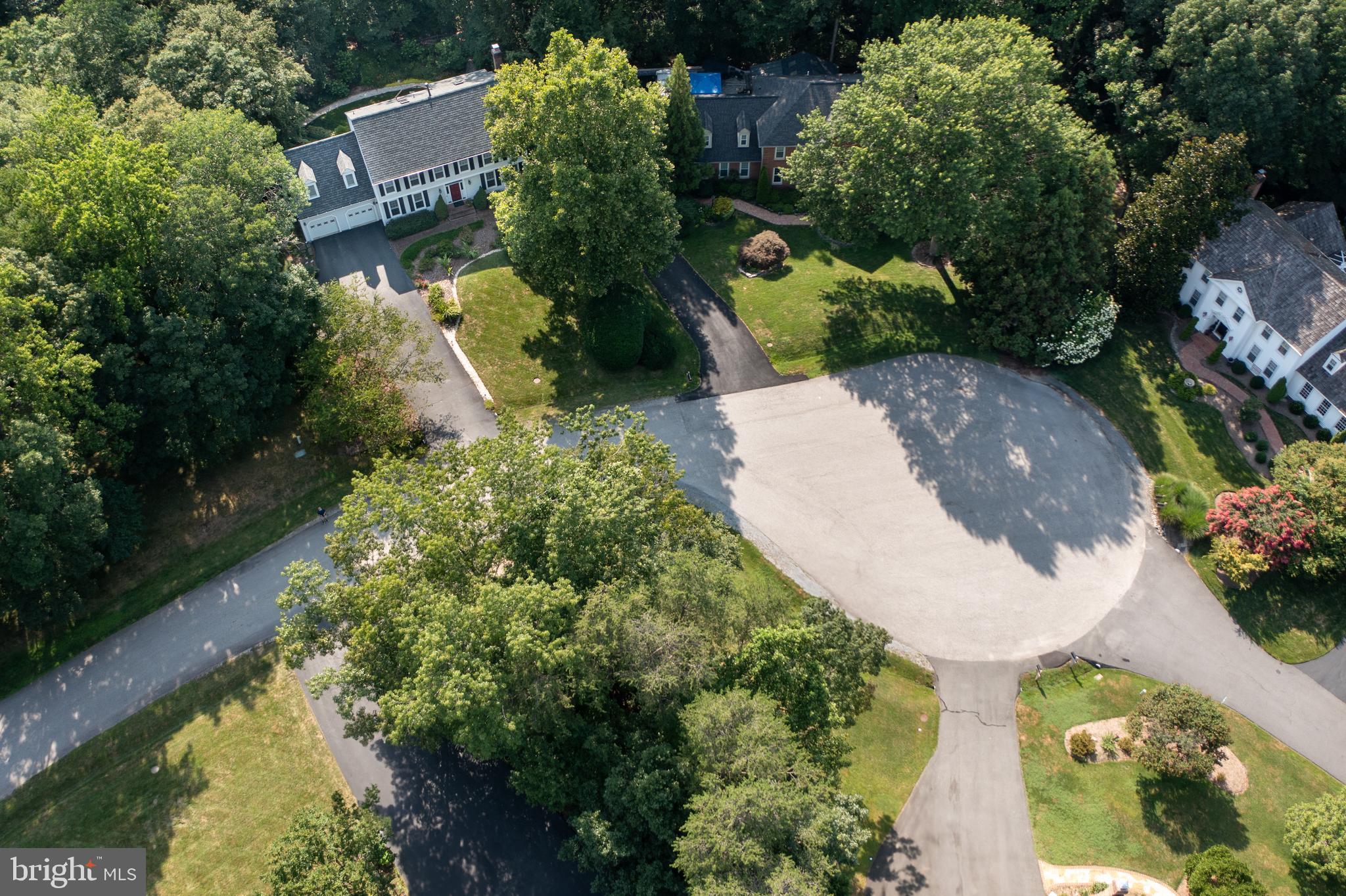 7706 WOODSHADE COURT