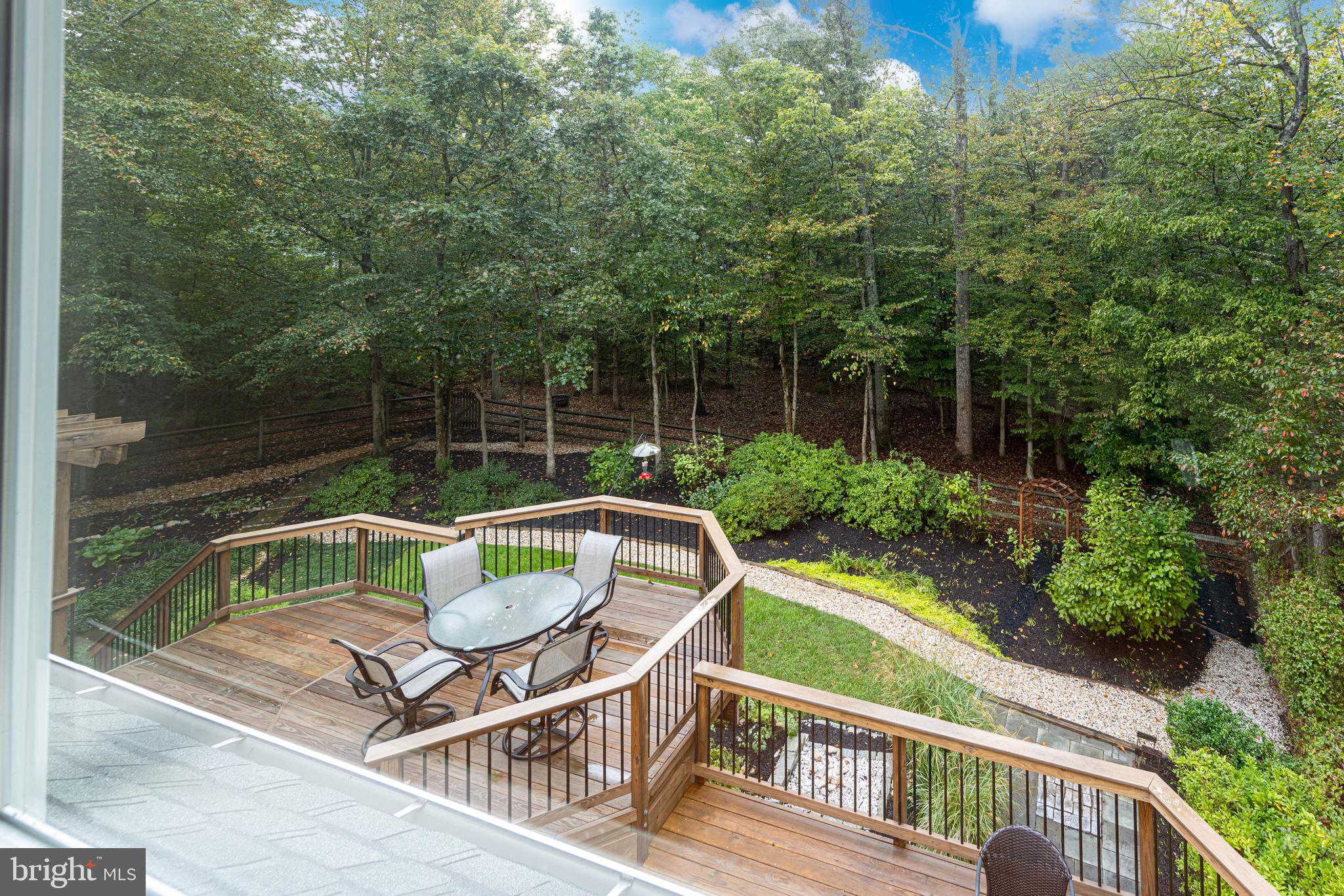 7706 WOODSHADE COURT