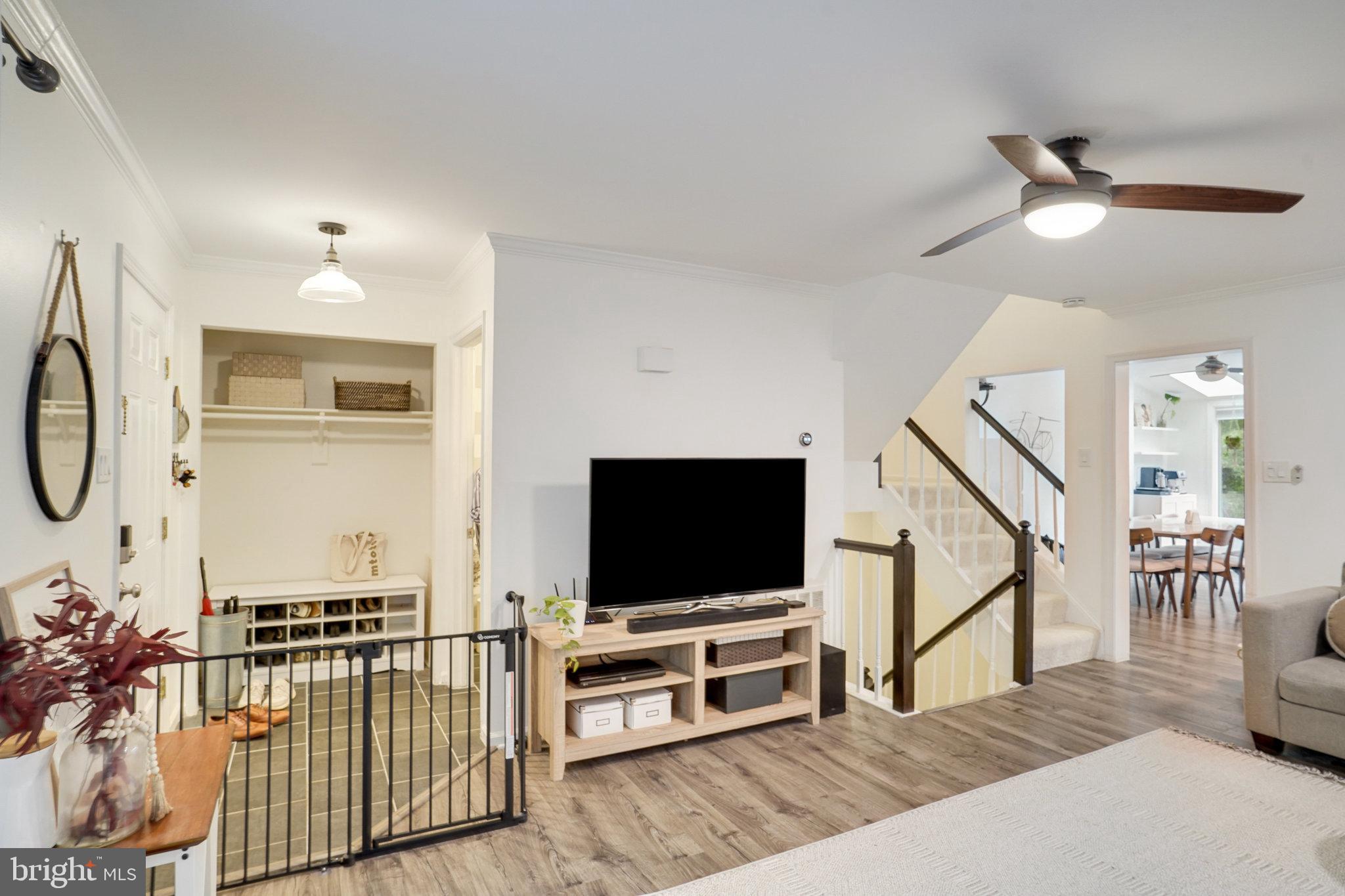 5865 WESTWATER COURT