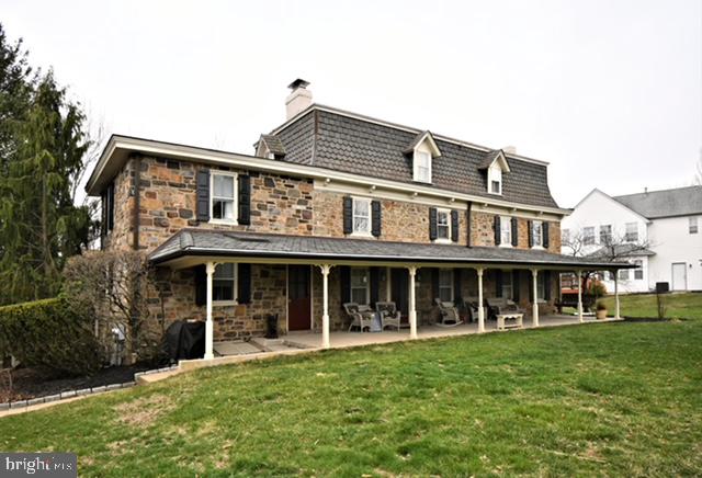 1903 WOODFIELD DRIVE