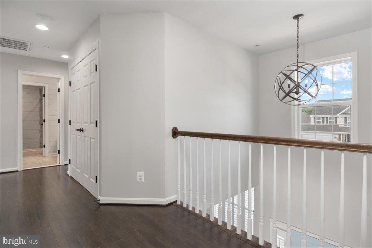 NORTH BROOK - Residential