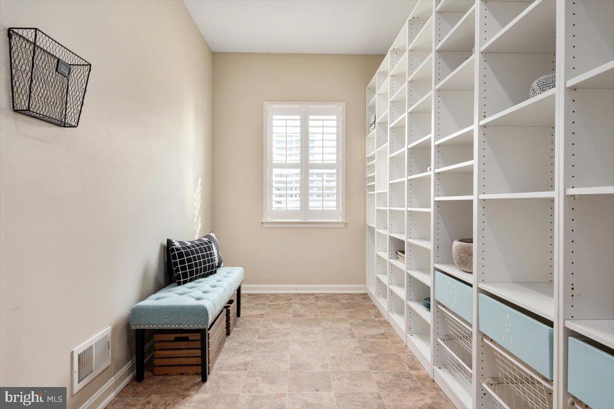 NORTH BROOK - Residential