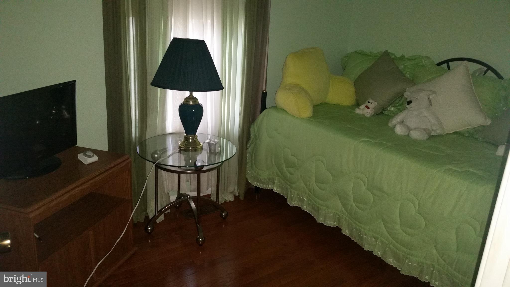 WILLOW HILLS- RESUB PARC - Residential