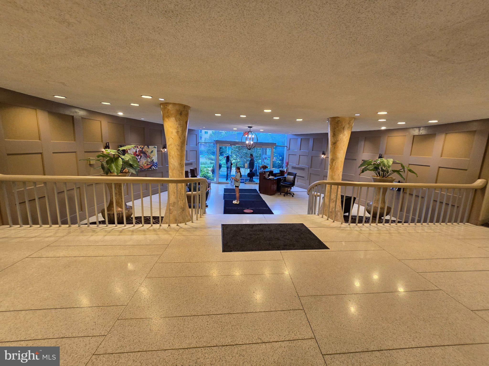 100 WEST AVENUE 213-S