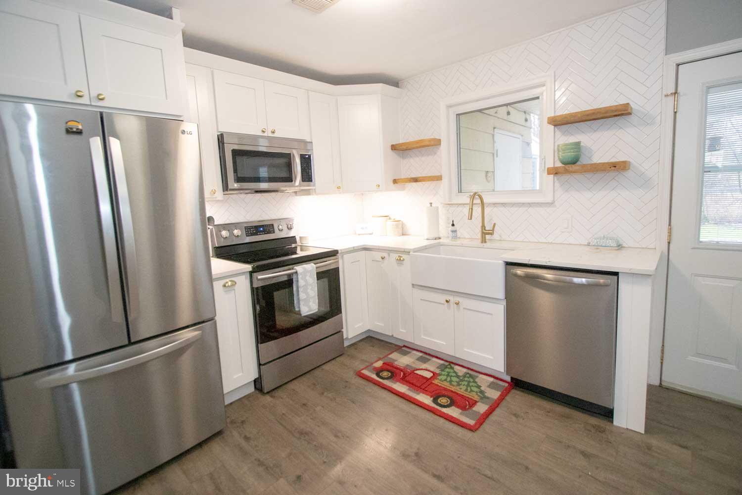CEDAR GROVE ESTS - Residential