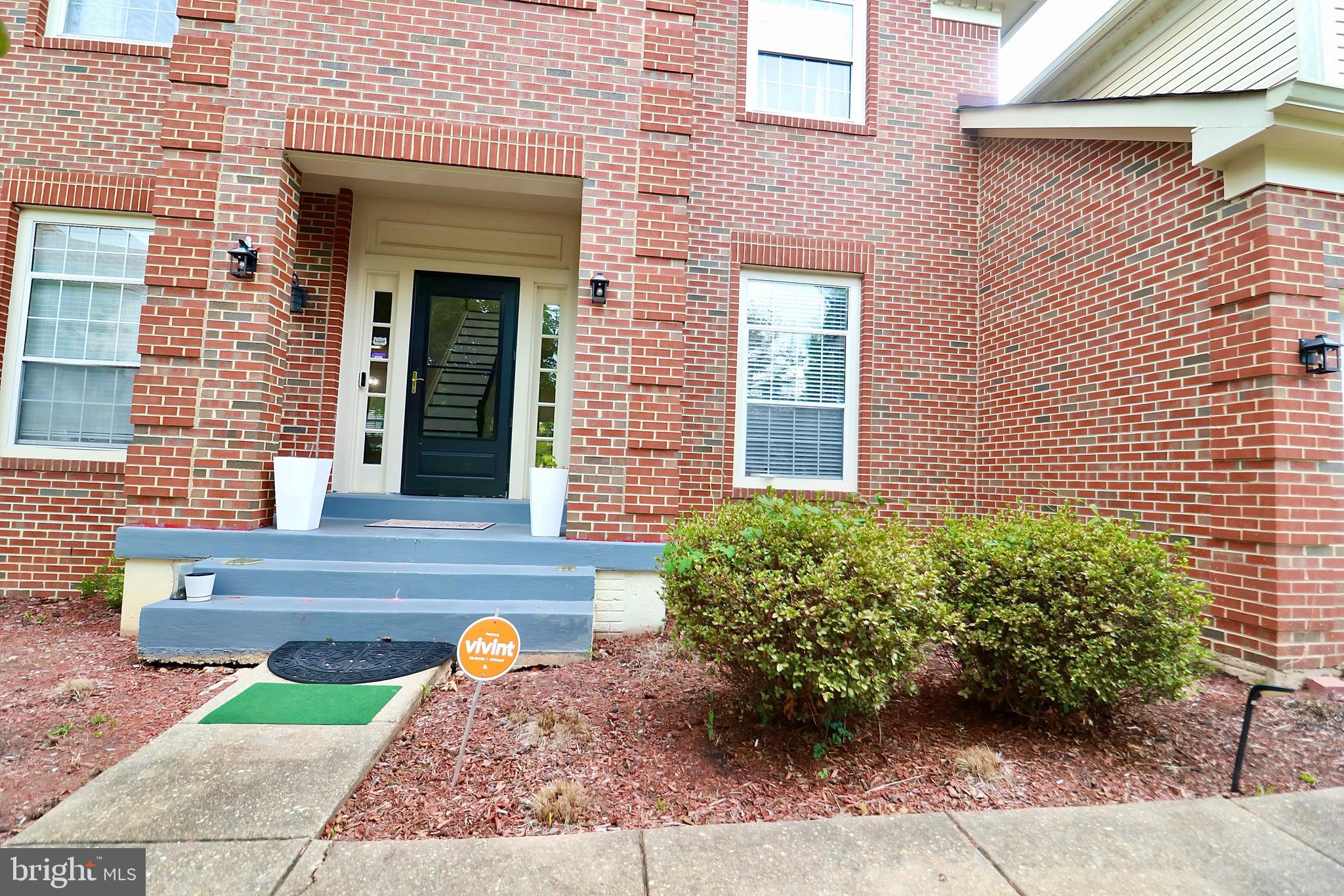 5512 AXTON COURT