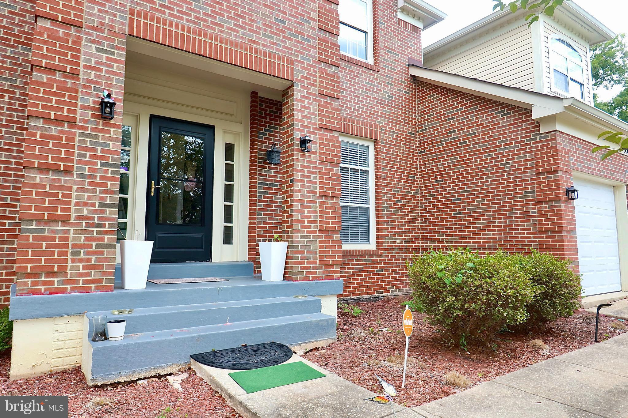 5512 AXTON COURT