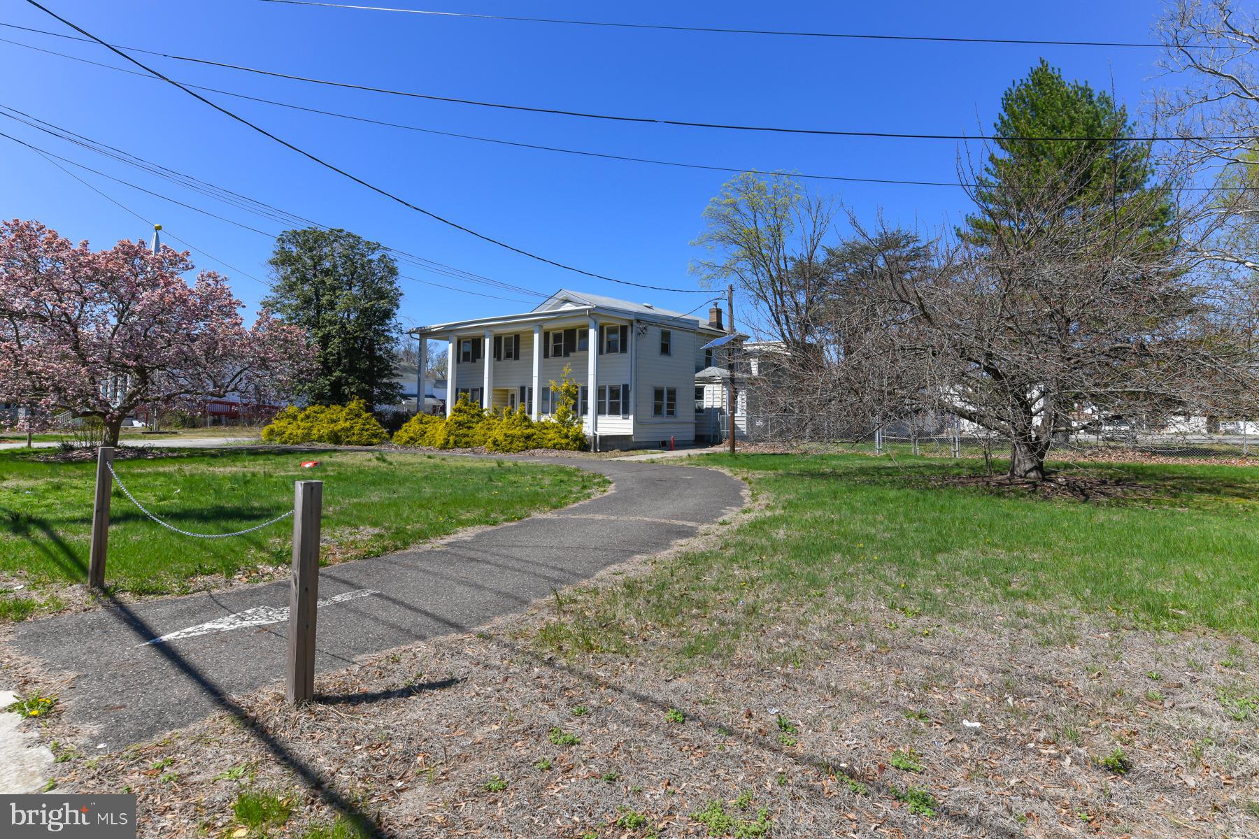 121 W CHURCH STREET