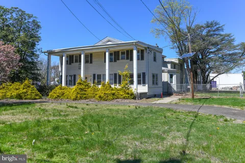 MLS: NJCD2090232