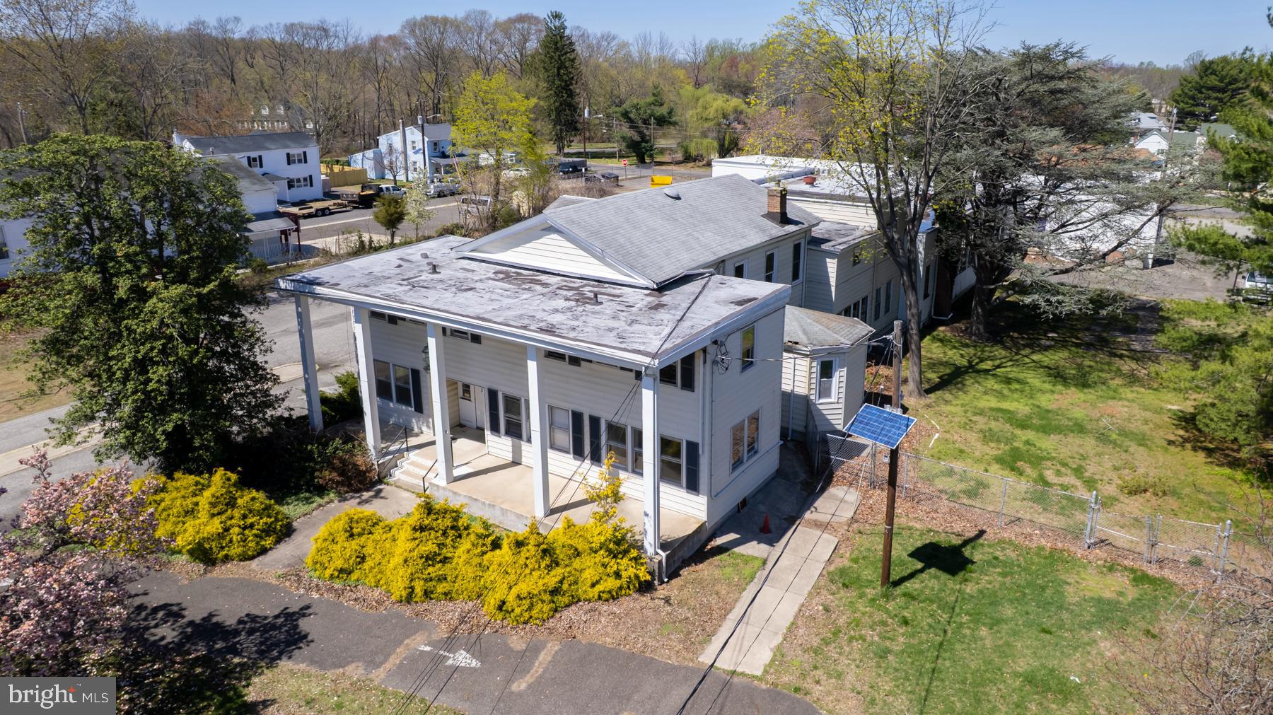121 W CHURCH STREET