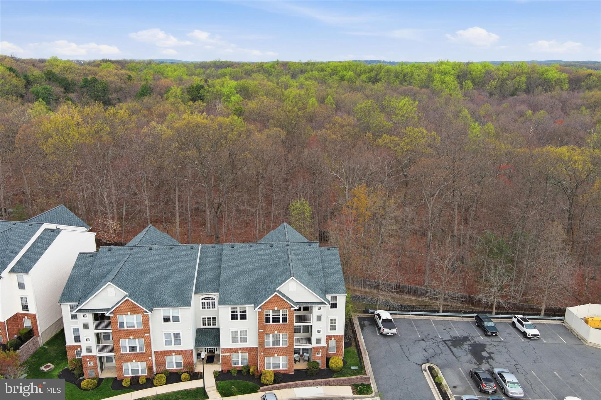 SILVER LAKE - Residential