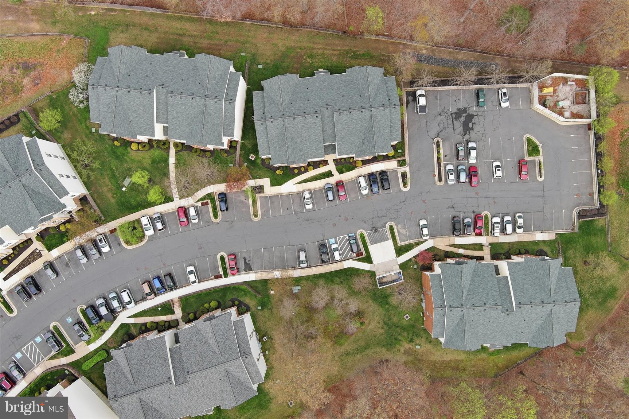 SILVER LAKE - Residential