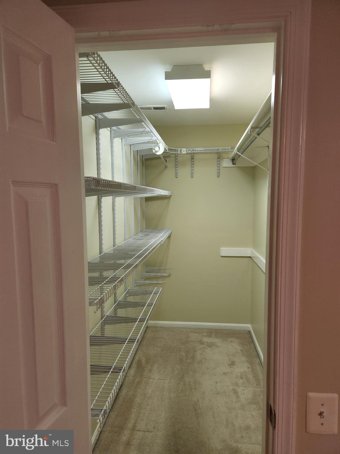 BULL RUN CONDO - Residential