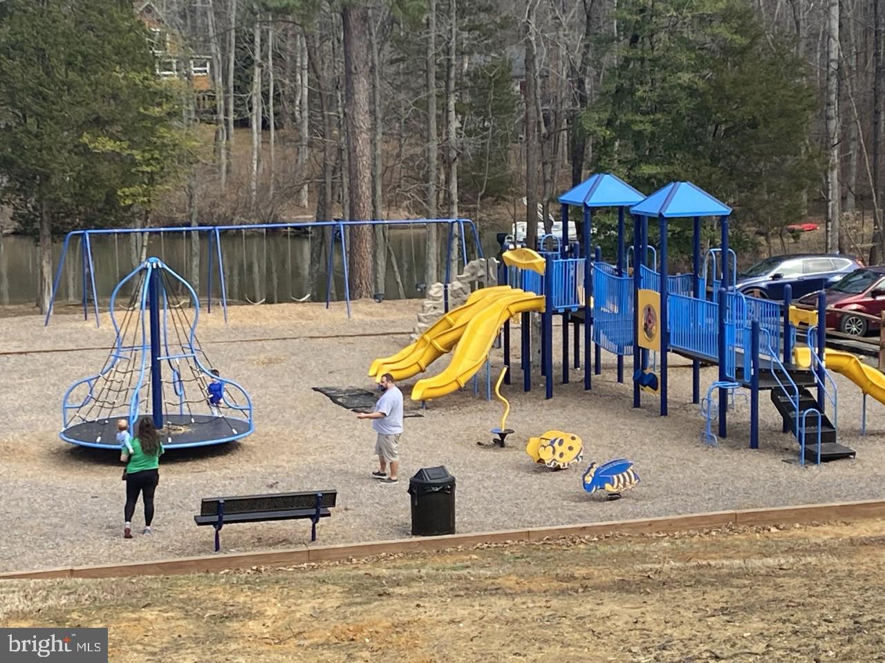 LAKE LAND OR - Residential