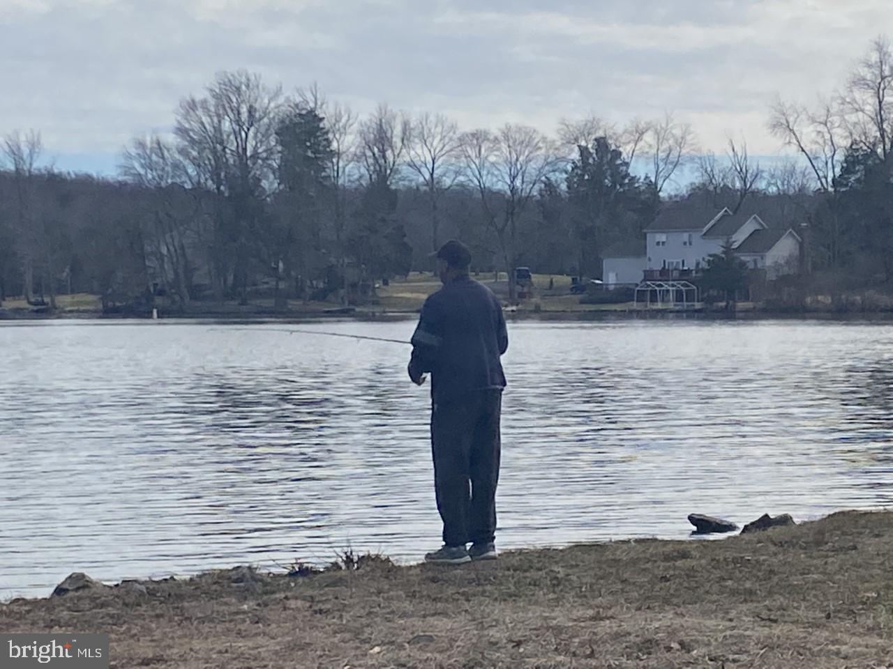 LAKE LAND OR - Residential