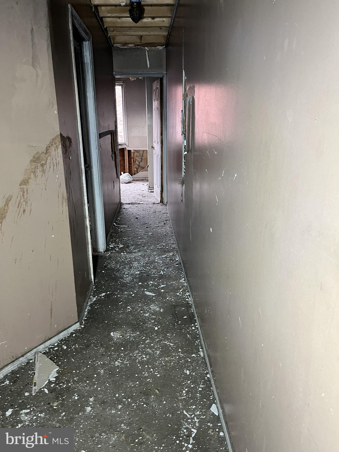 KENSINGTON - Residential