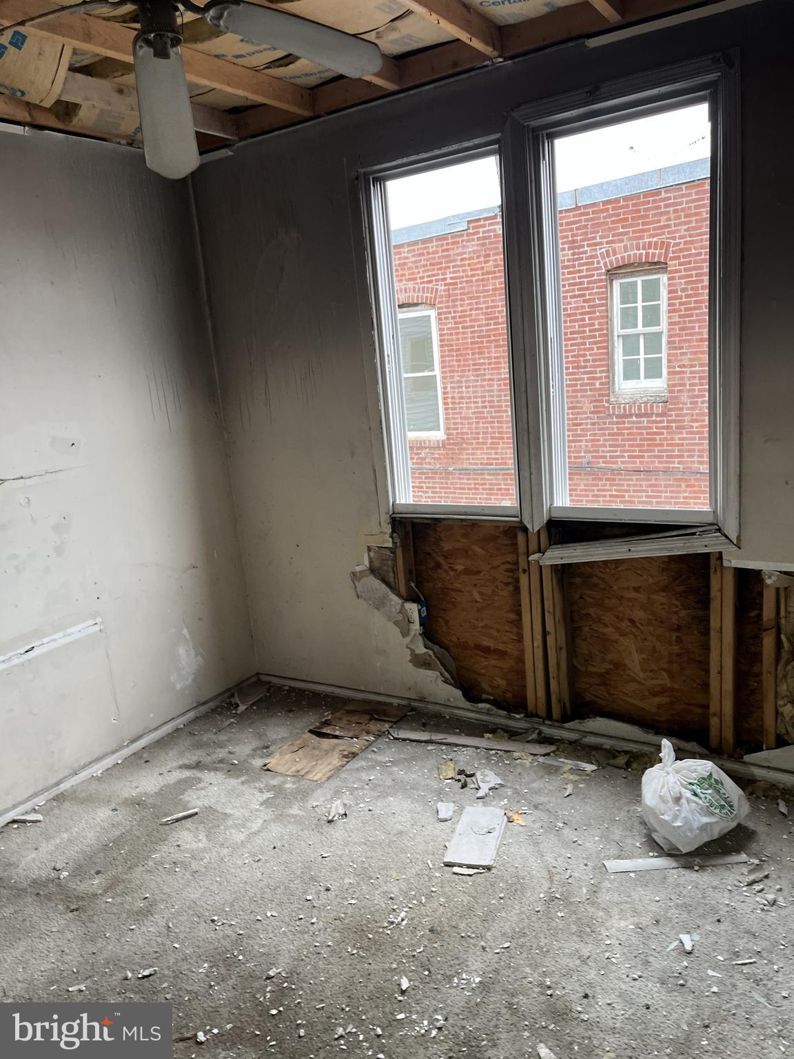 KENSINGTON - Residential