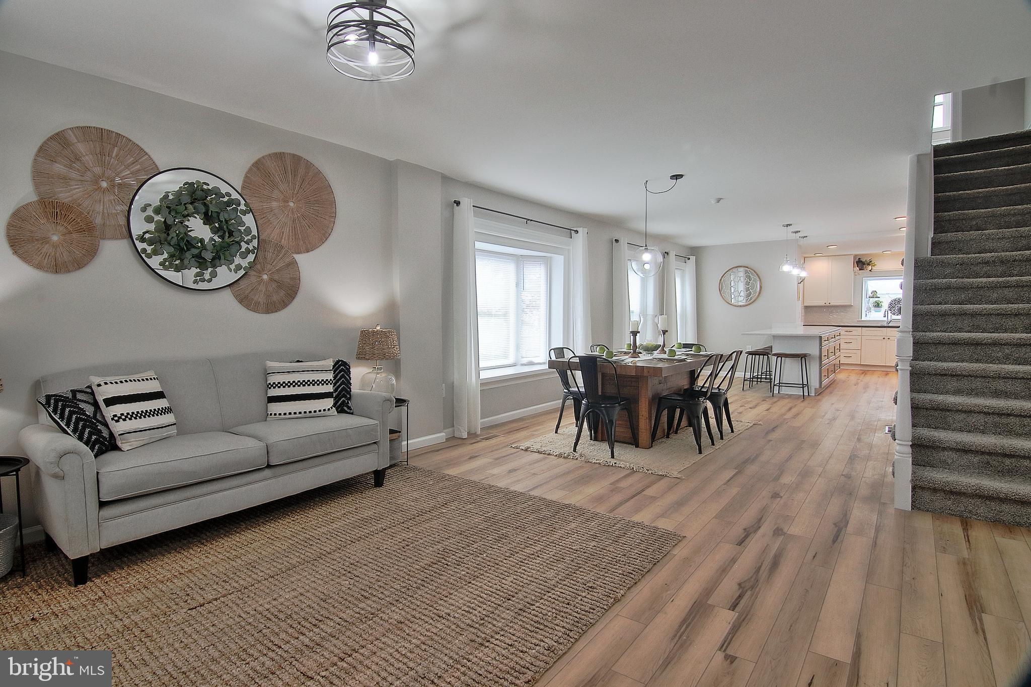 277 N PLEASANTVIEW ROAD