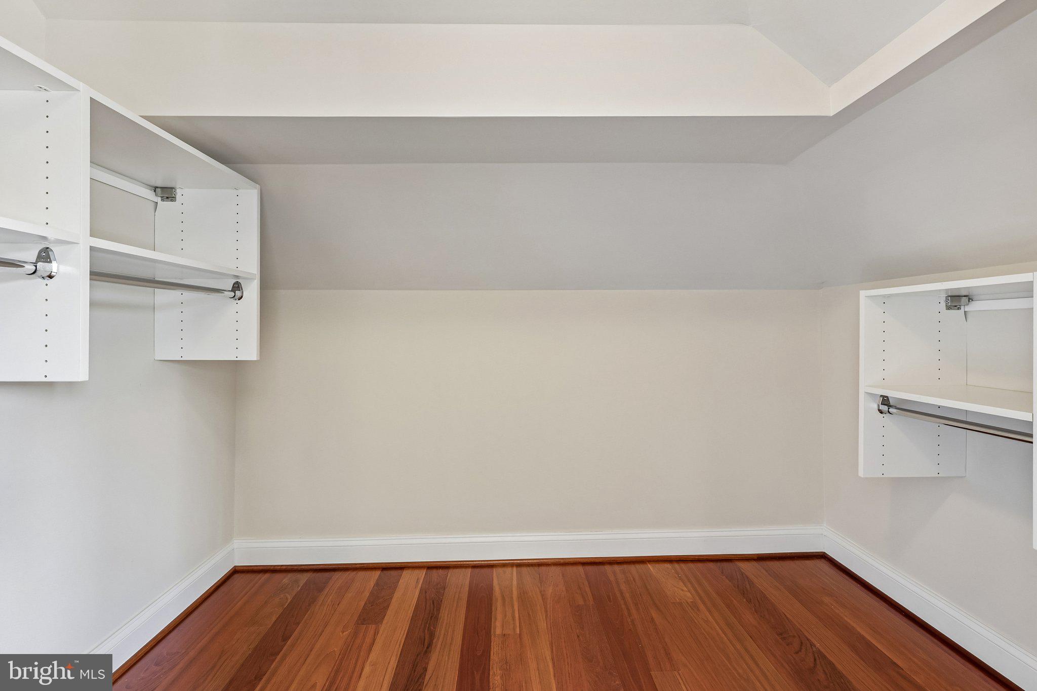 HAMEL HILL - Residential