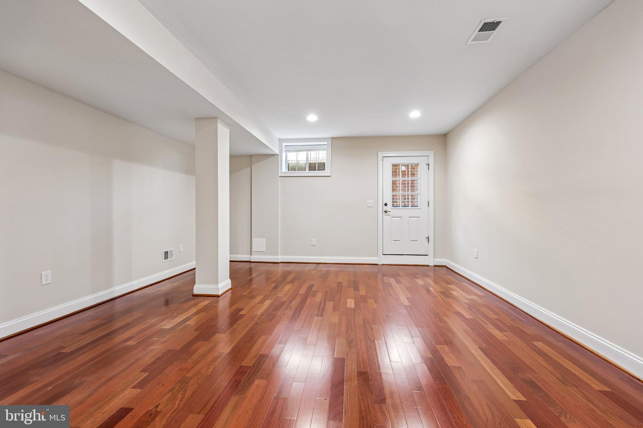 HAMEL HILL - Residential