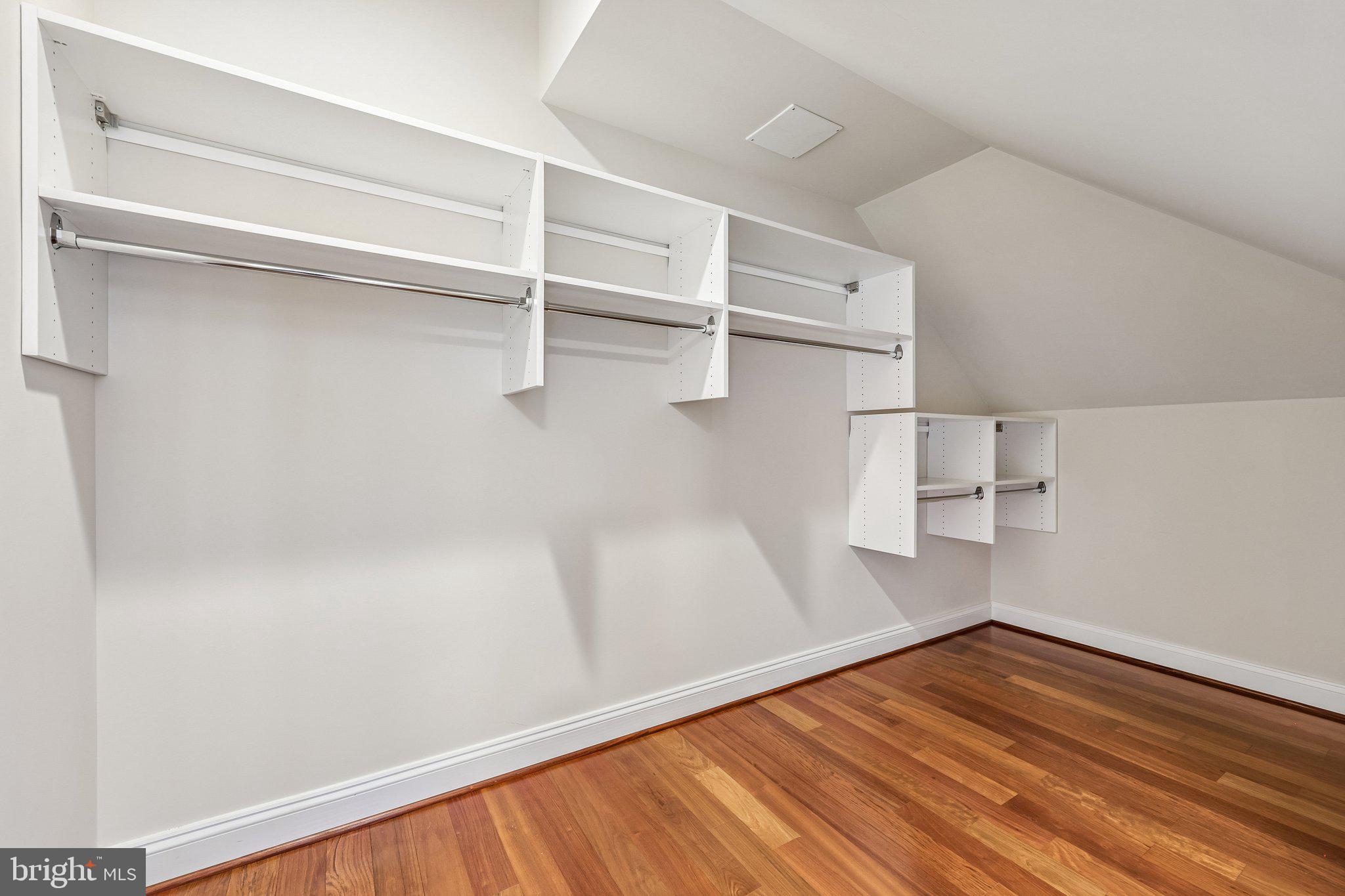 HAMEL HILL - Residential