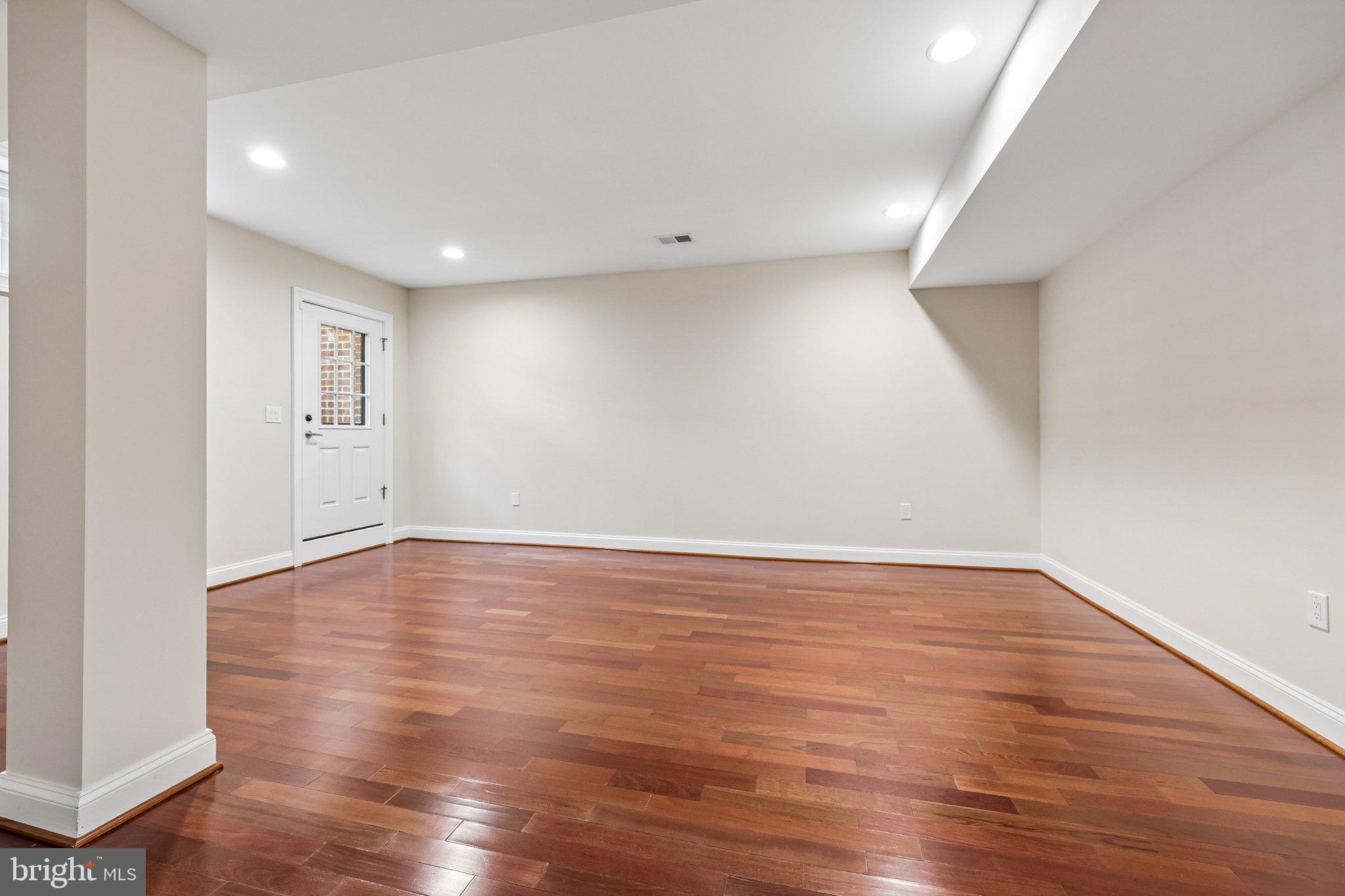 HAMEL HILL - Residential