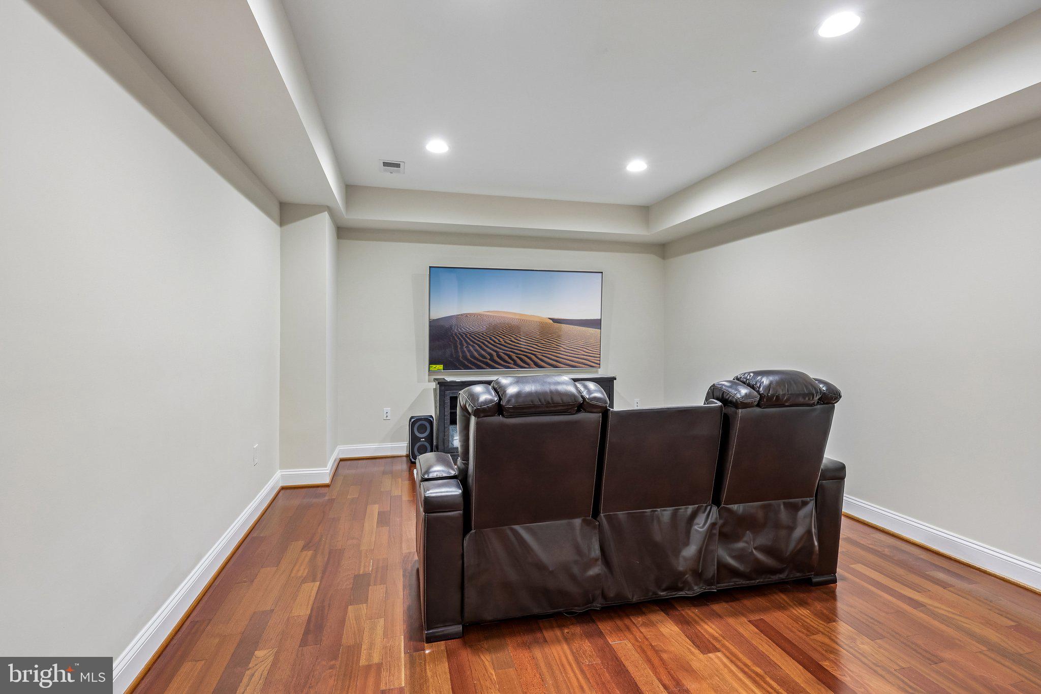 HAMEL HILL - Residential