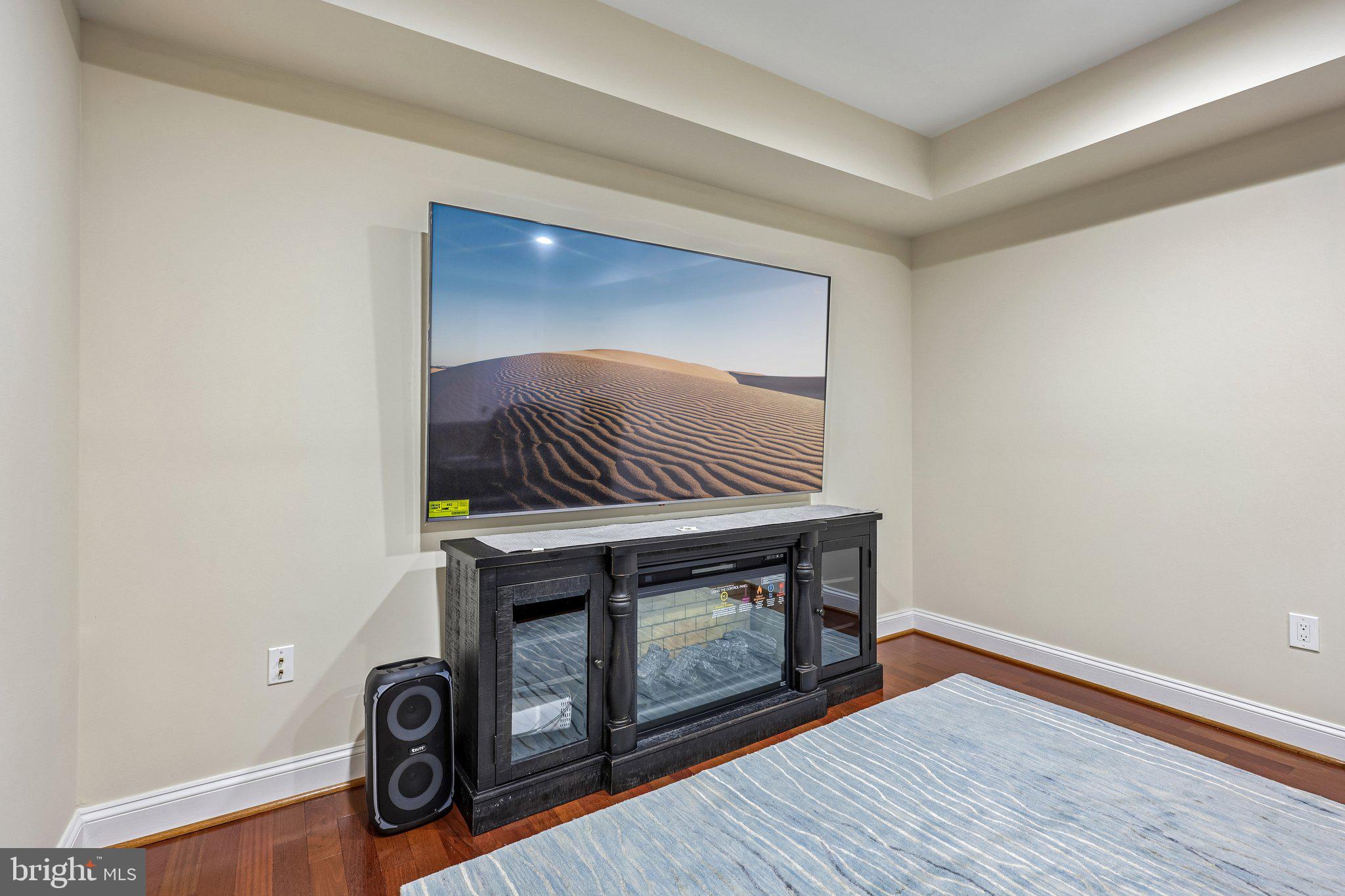 HAMEL HILL - Residential