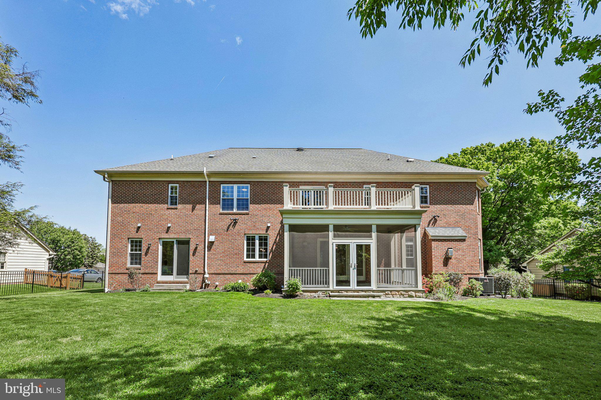 HAMEL HILL - Residential