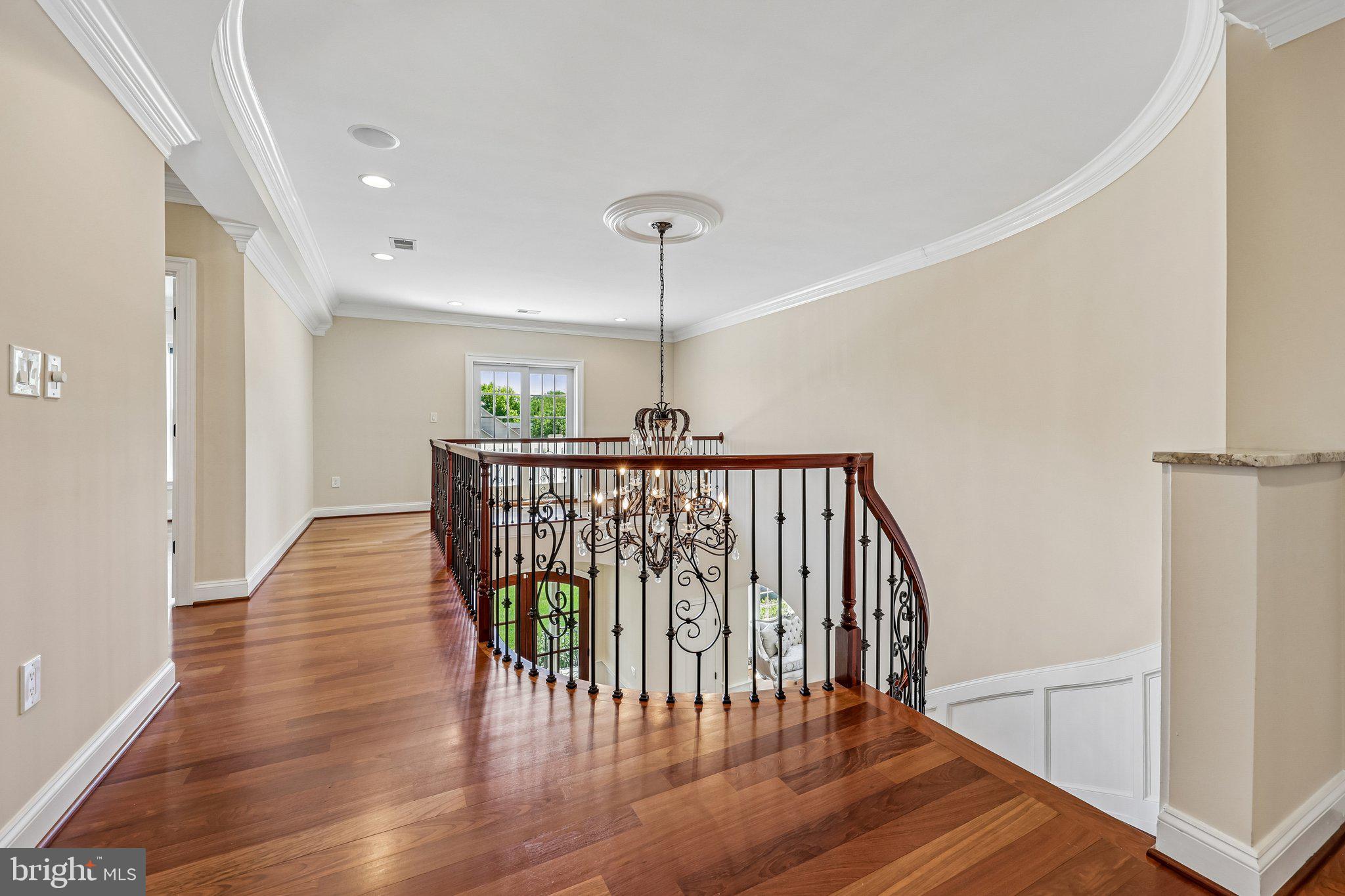 HAMEL HILL - Residential