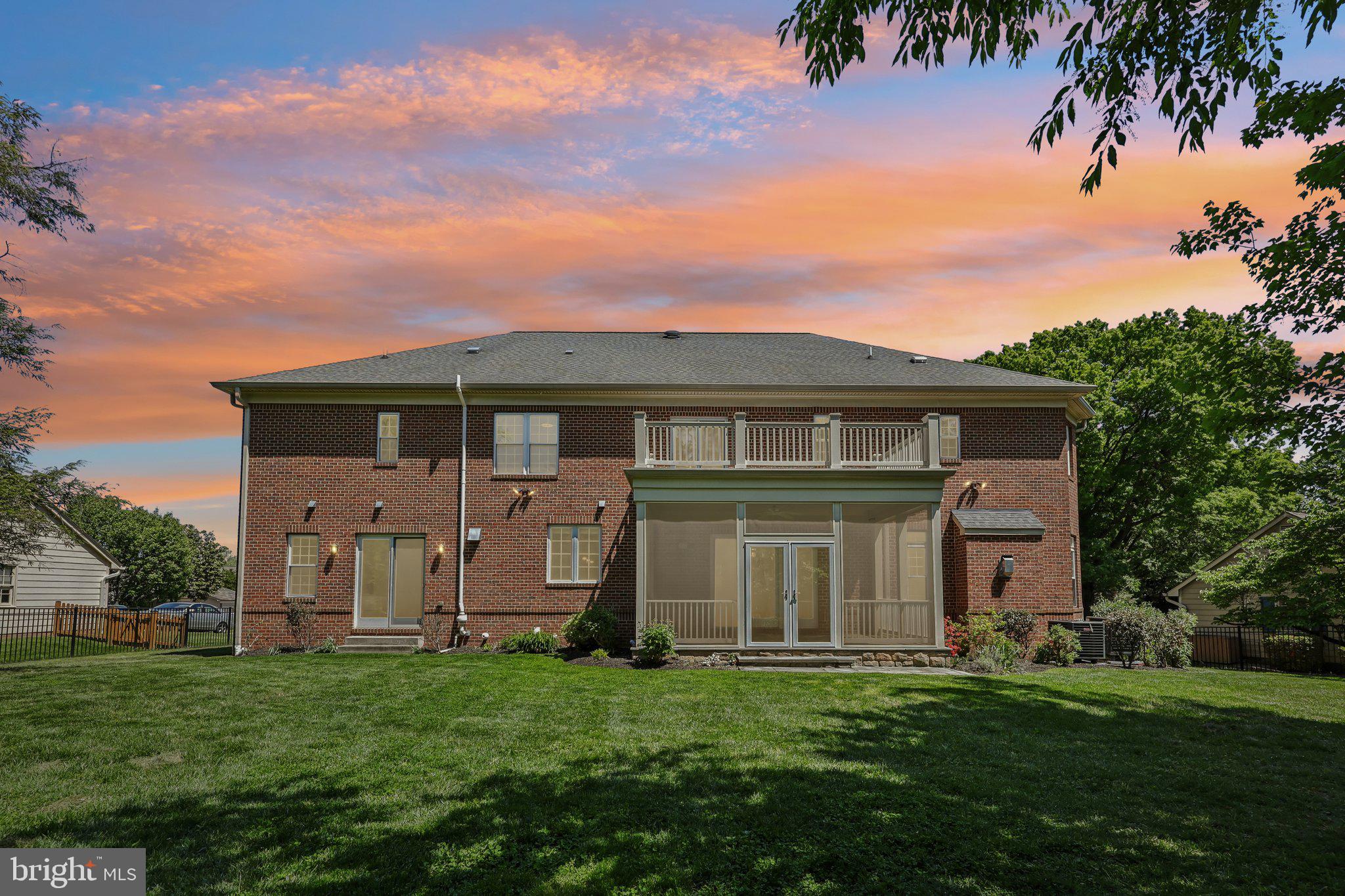 HAMEL HILL - Residential