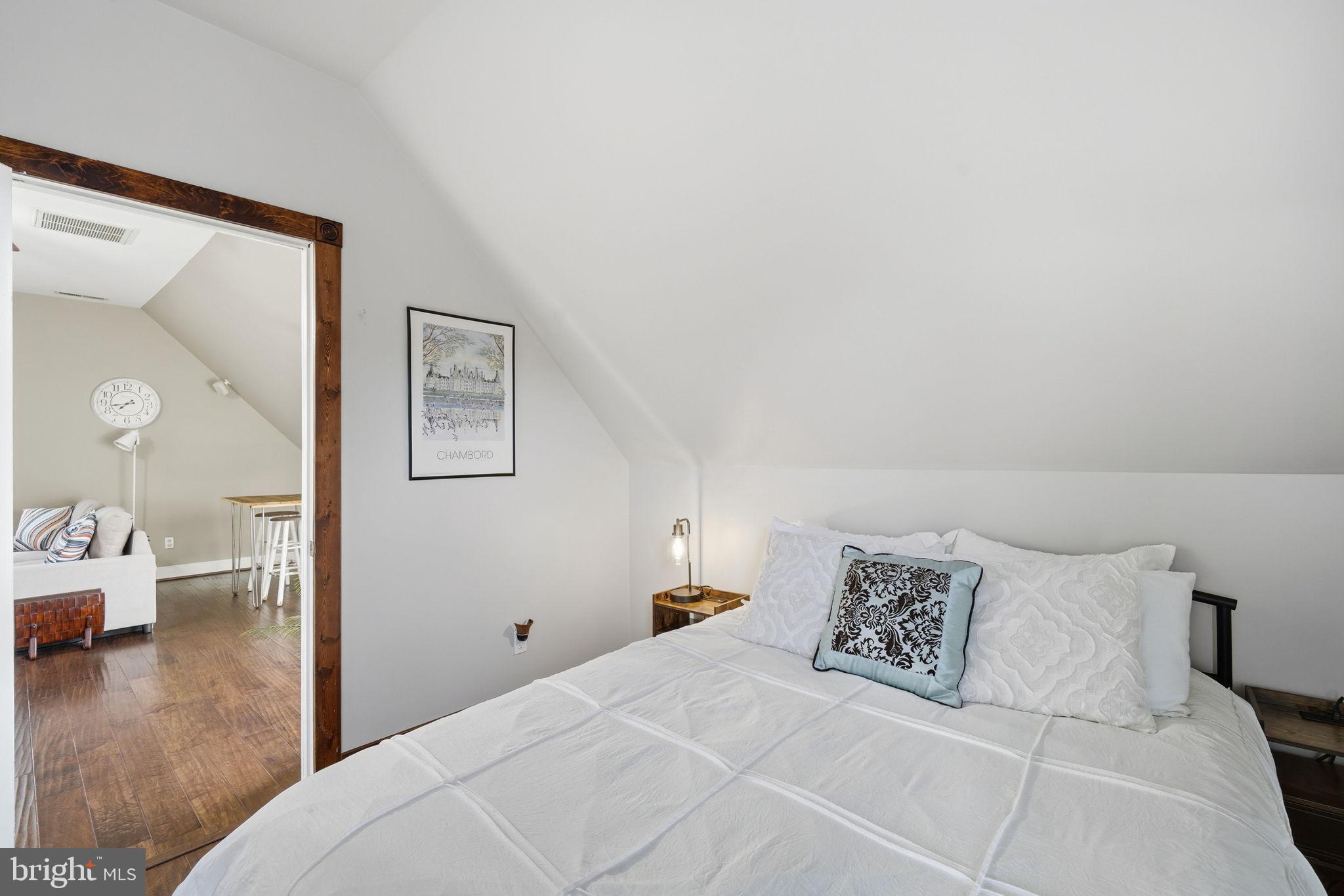 MILLINGTON - Residential