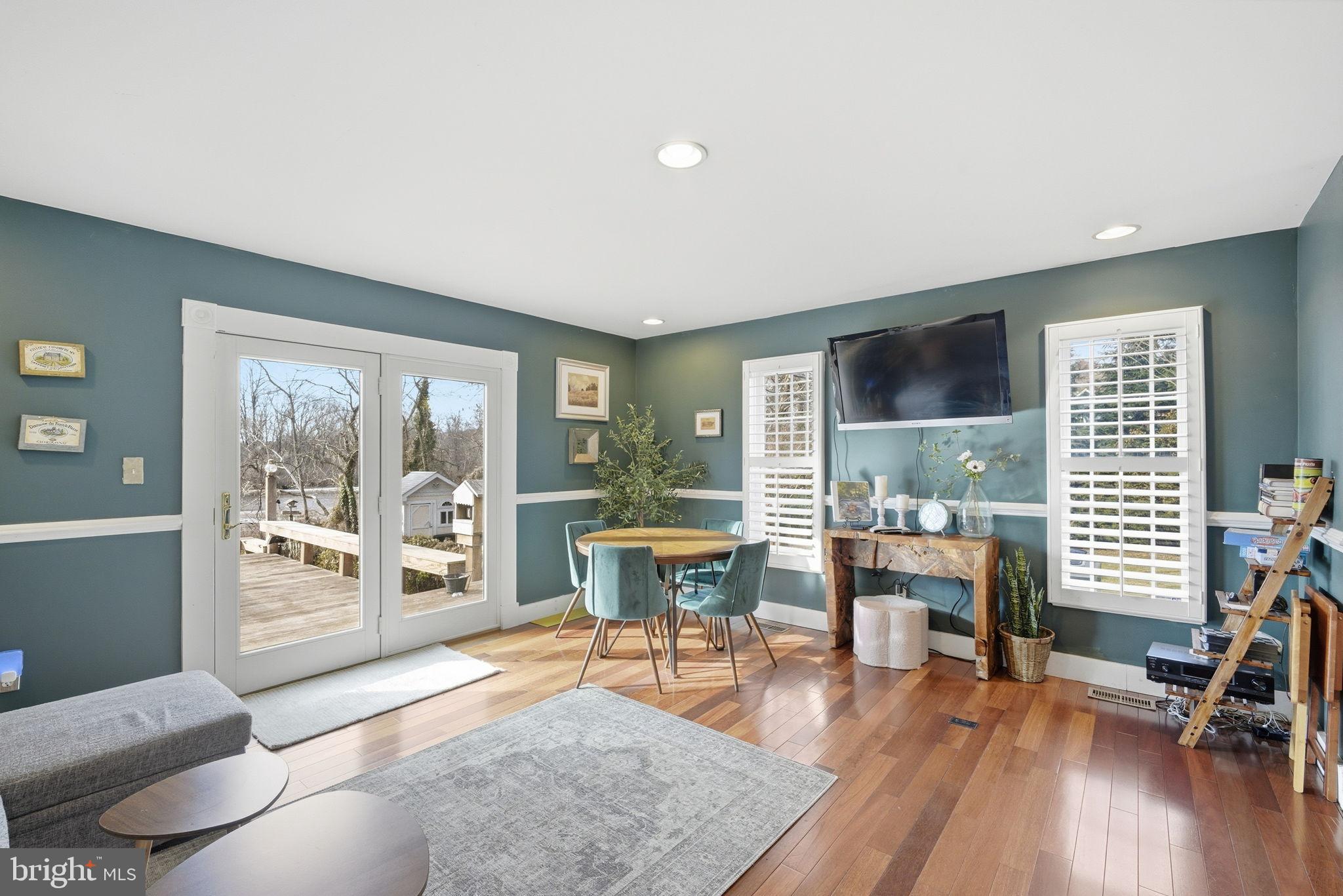 MILLINGTON - Residential