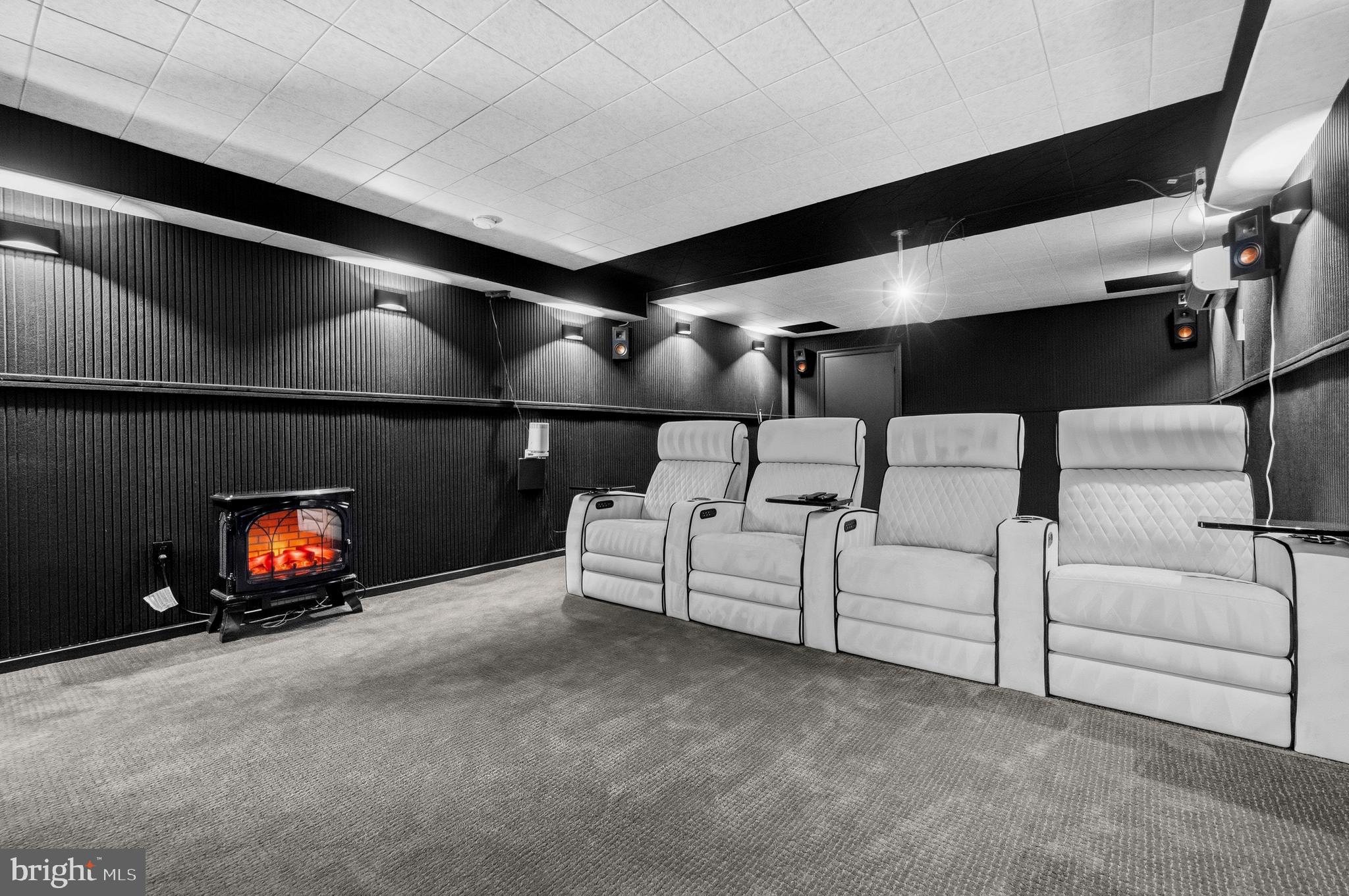 RIDGEGATE WOODS - Residential